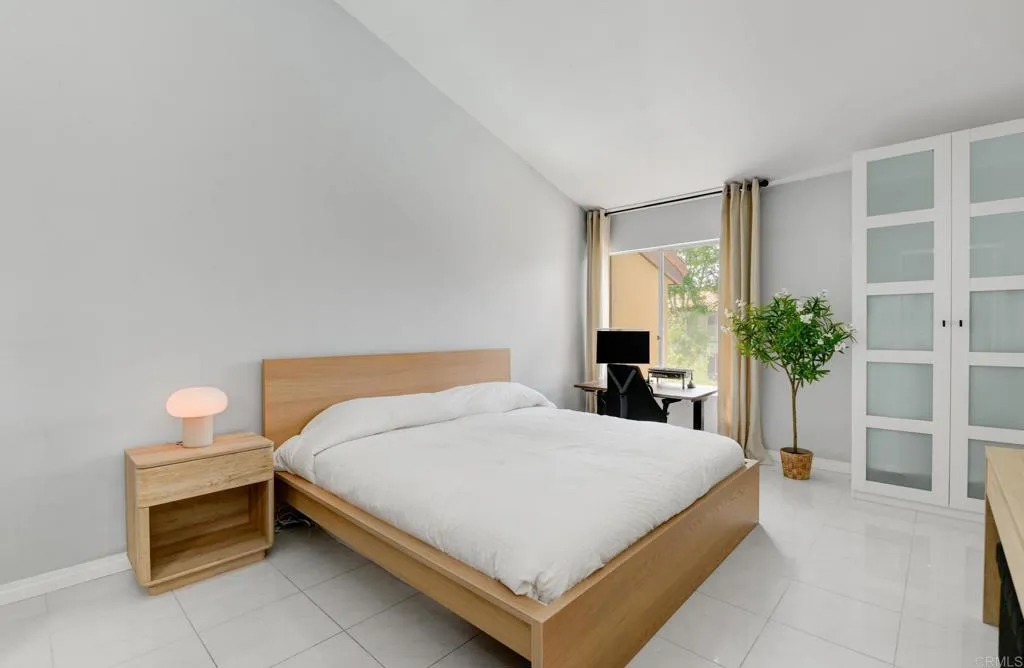 1885 Diamond Street Unit 323