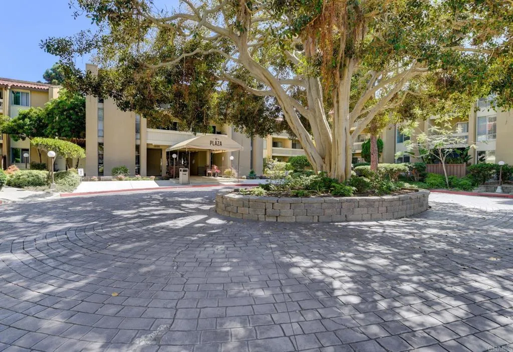 1885 Diamond Street Unit 323