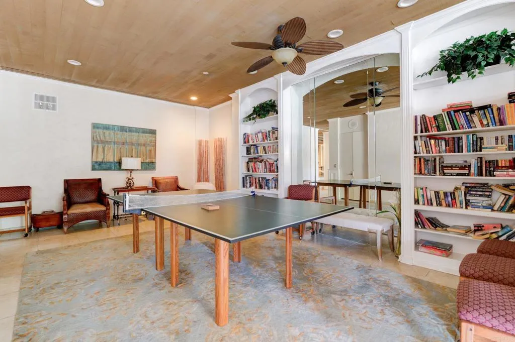 1885 Diamond Street Unit 323