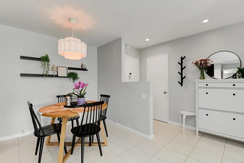1885 Diamond Street Unit 323