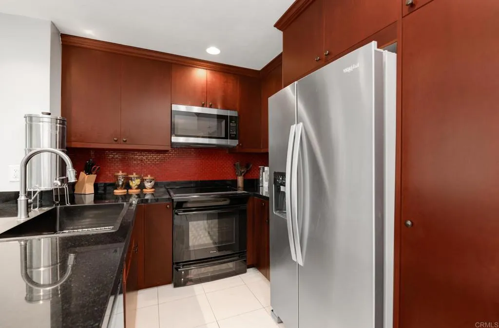 1885 Diamond Street Unit 323