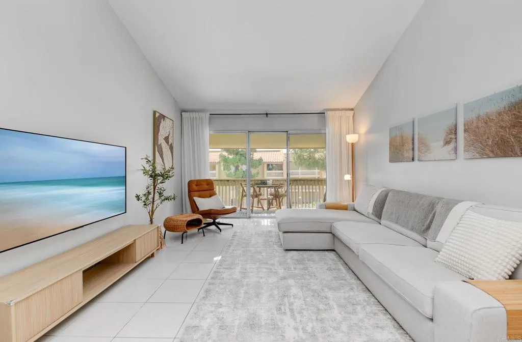 1885 Diamond Street Unit 323