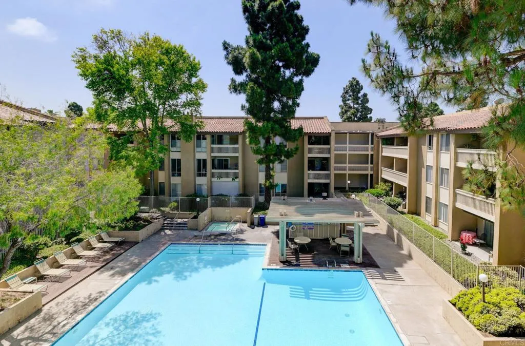 1885 Diamond Street Unit 323