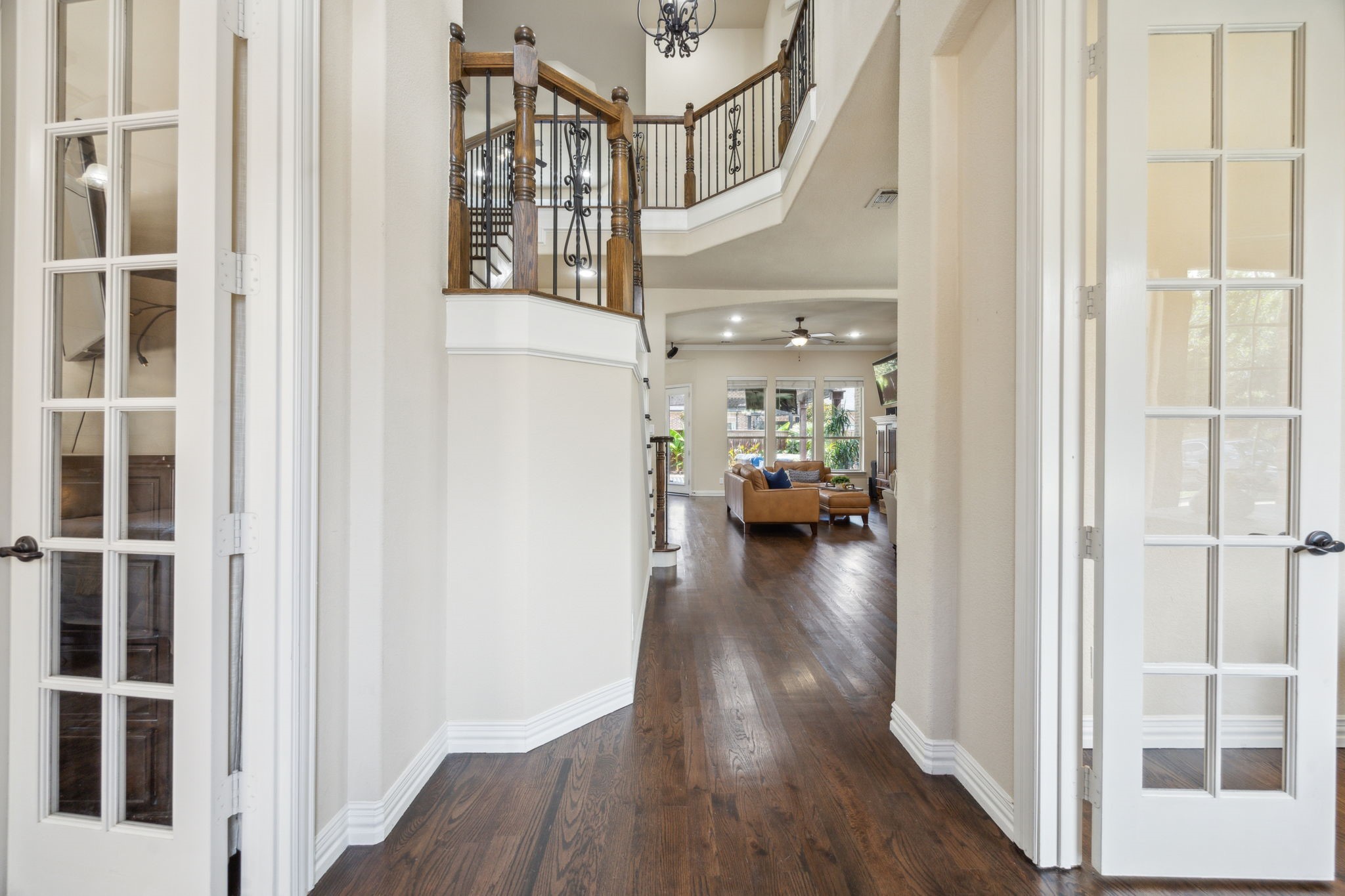 2532 Broadway Drive