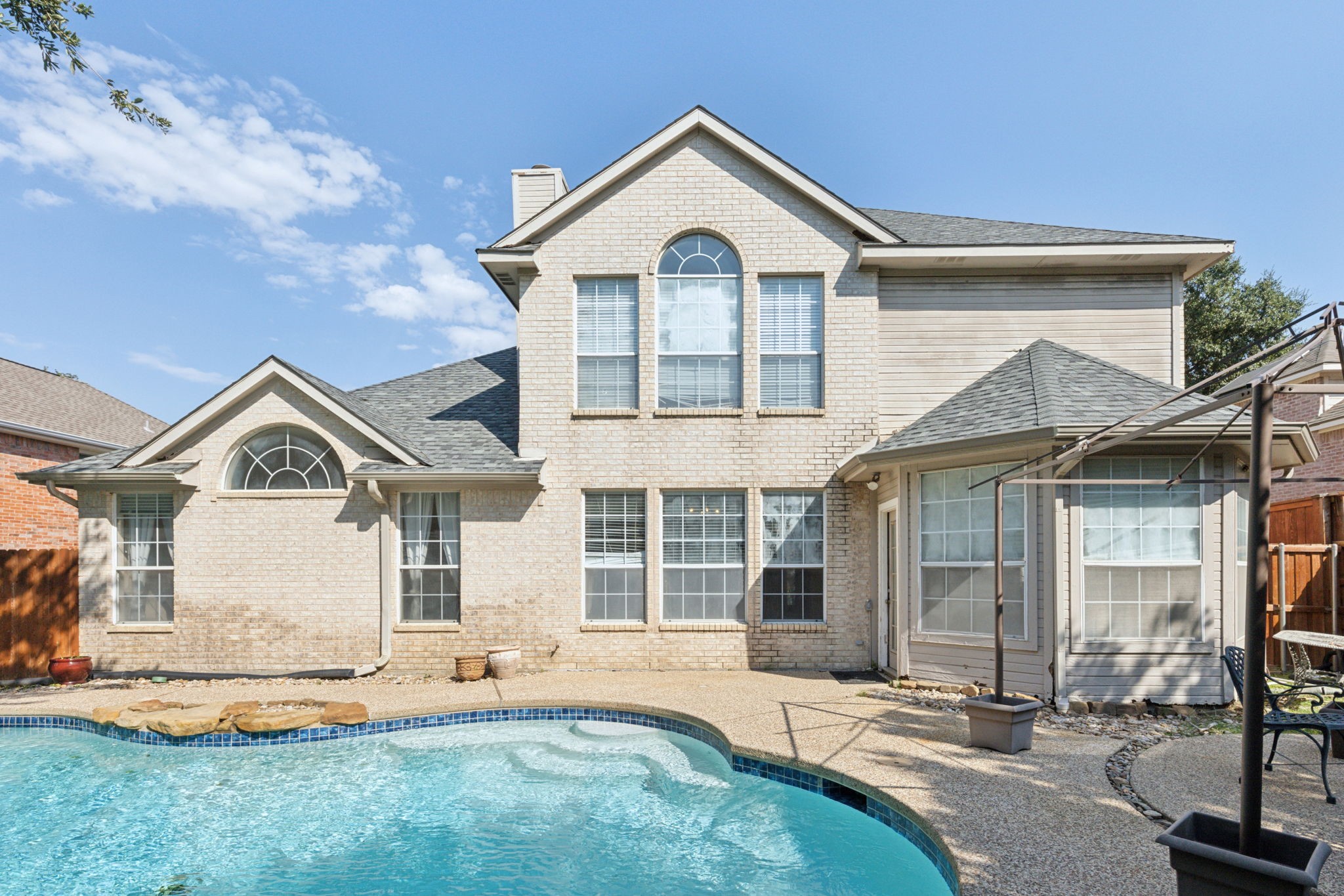 2901 Lakemont Drive