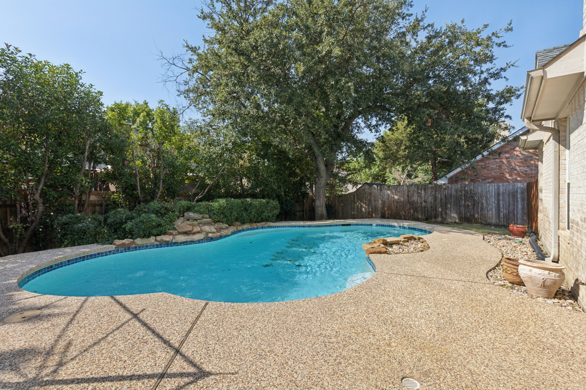 2901 Lakemont Drive