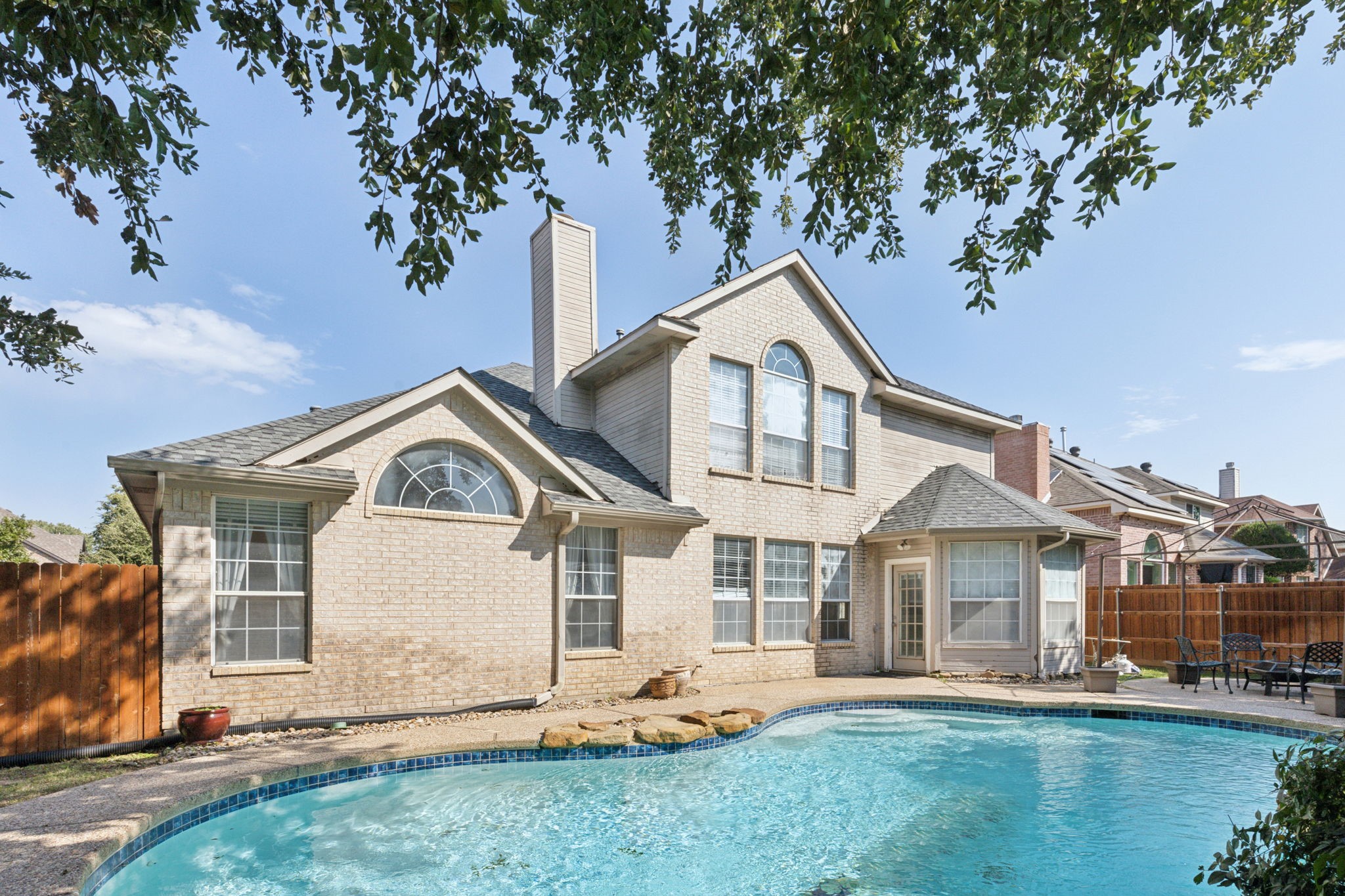 2901 Lakemont Drive