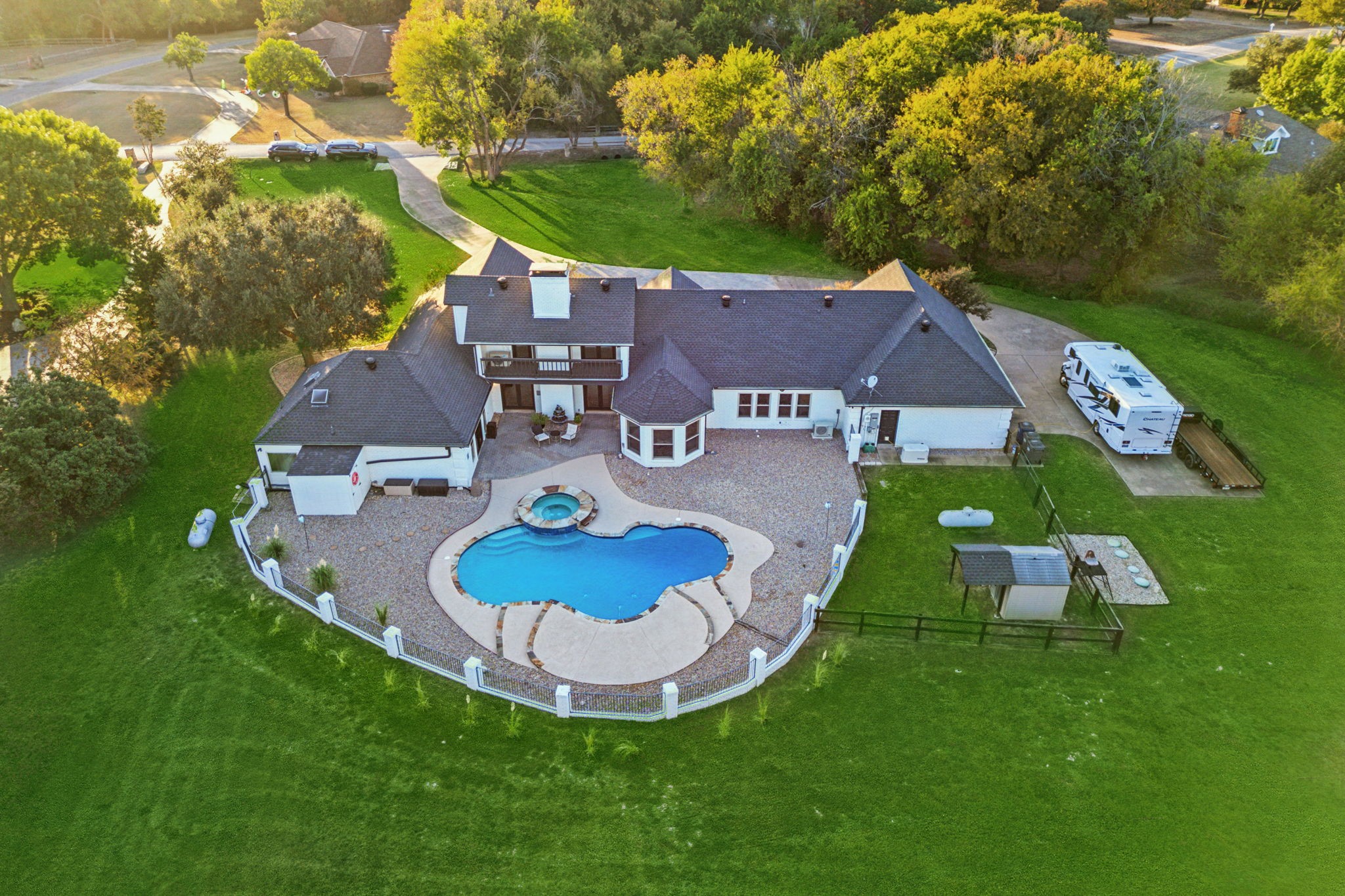 27 Meadowcreek Drive