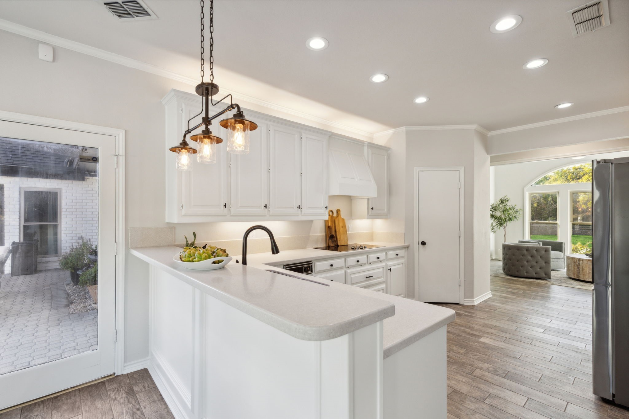 27 Meadowcreek Drive