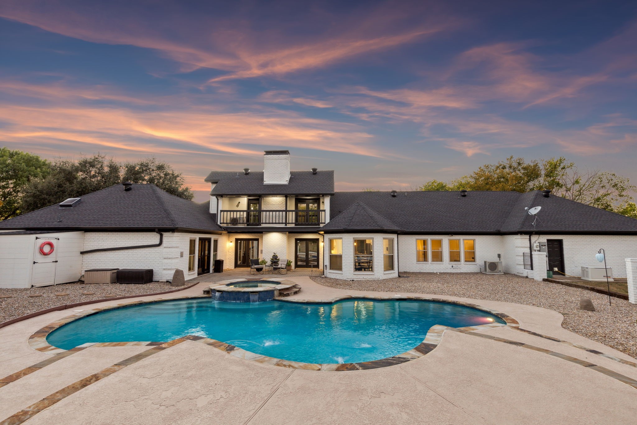 27 Meadowcreek Drive