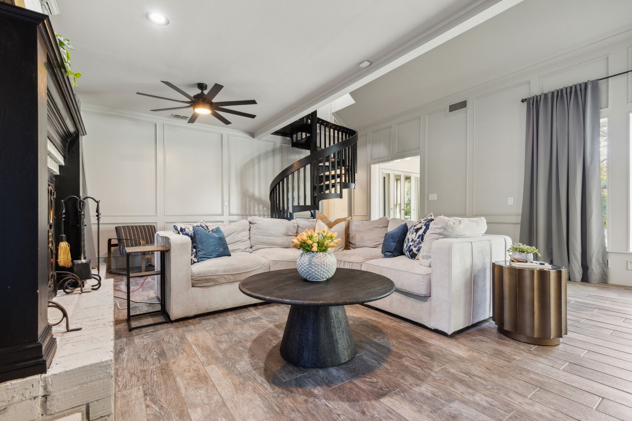 27 Meadowcreek Drive