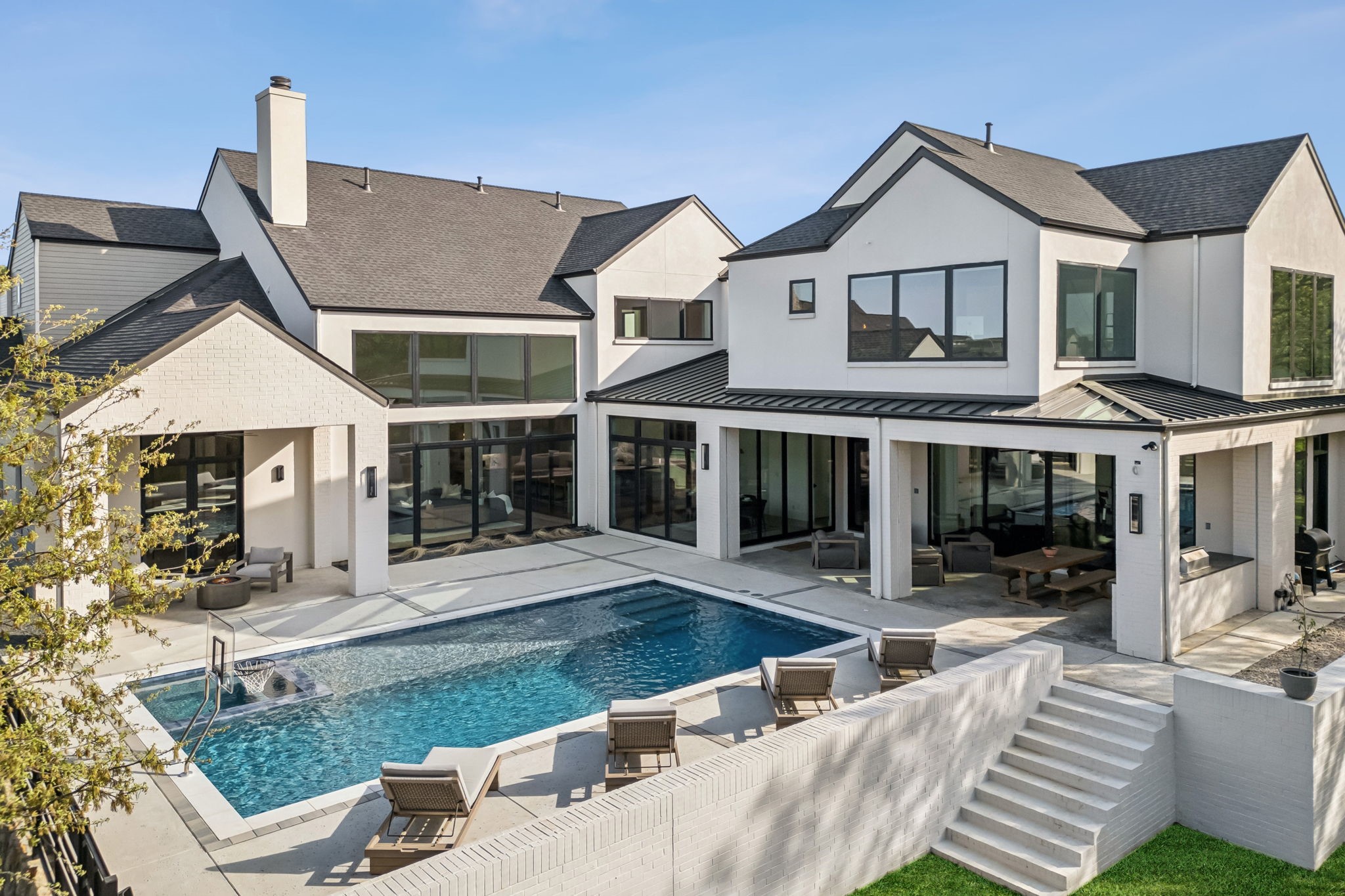 1817 Creekview Court