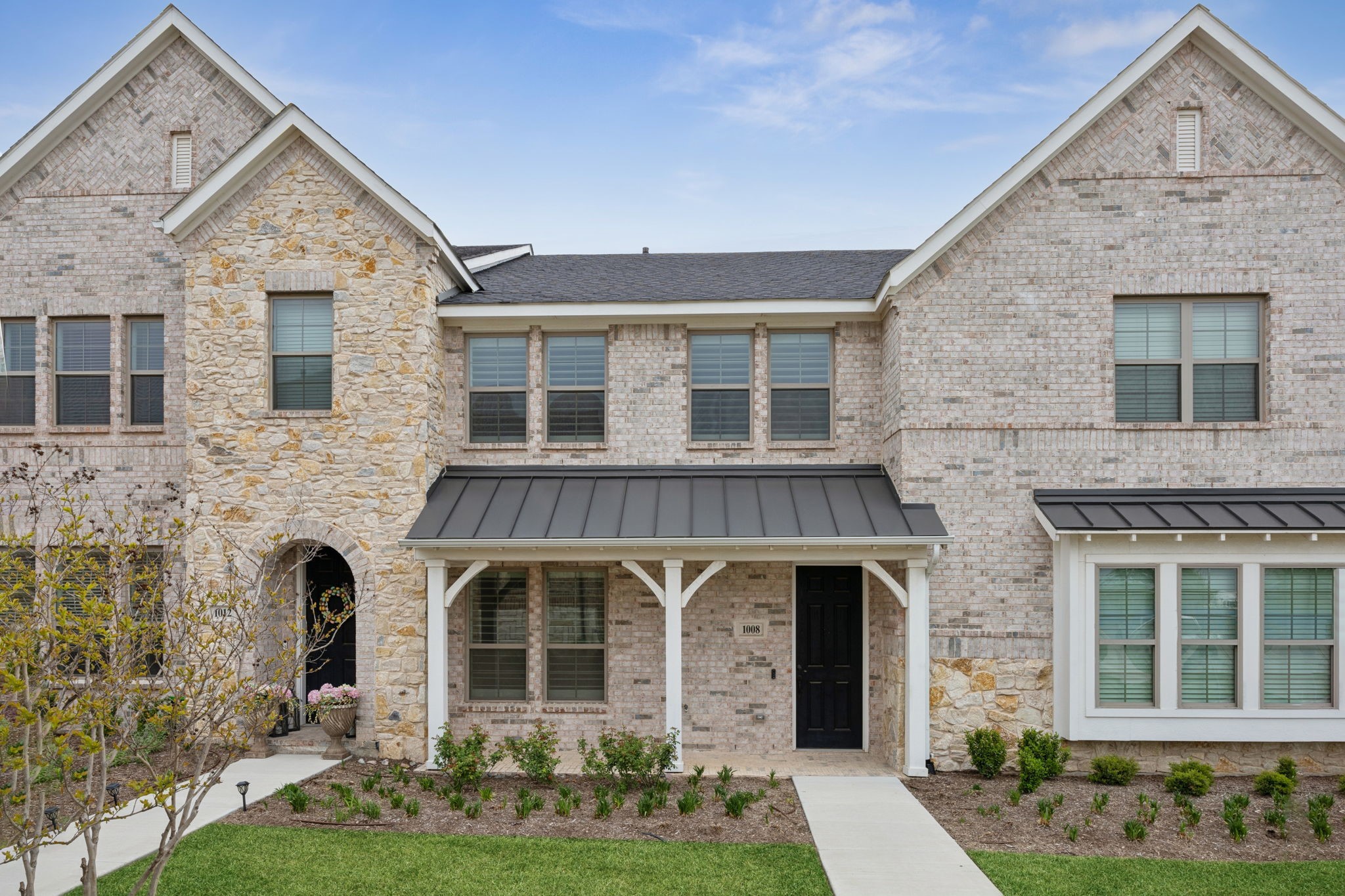1008 Homestead Way