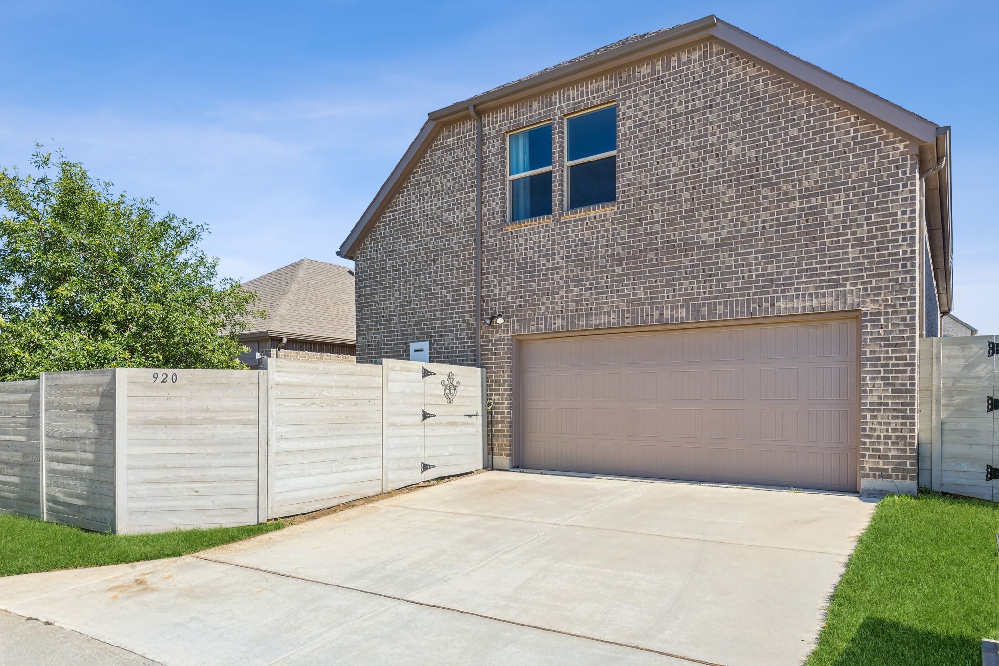 920 Plaza Lane