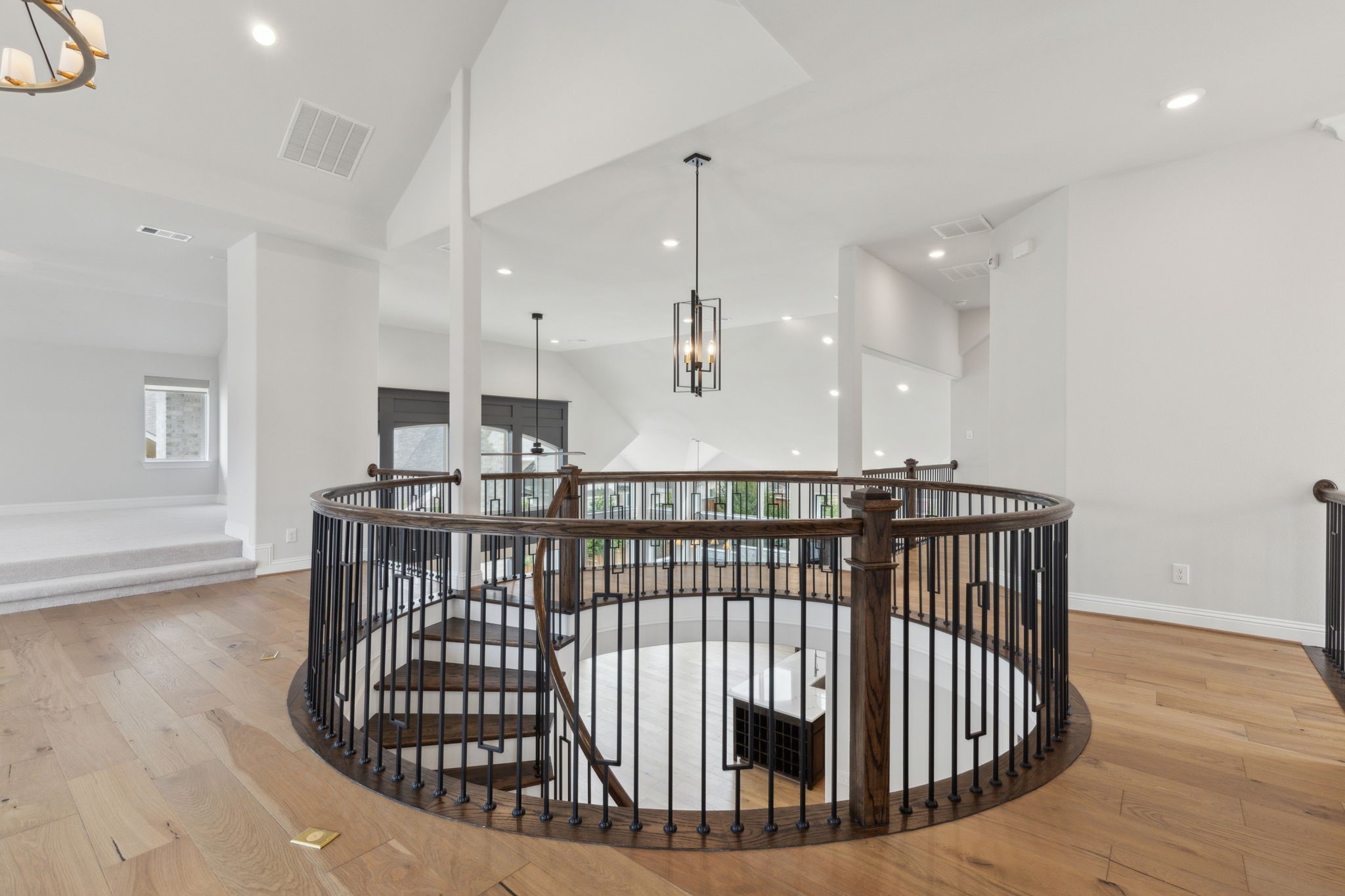 1609 Colonnade Court