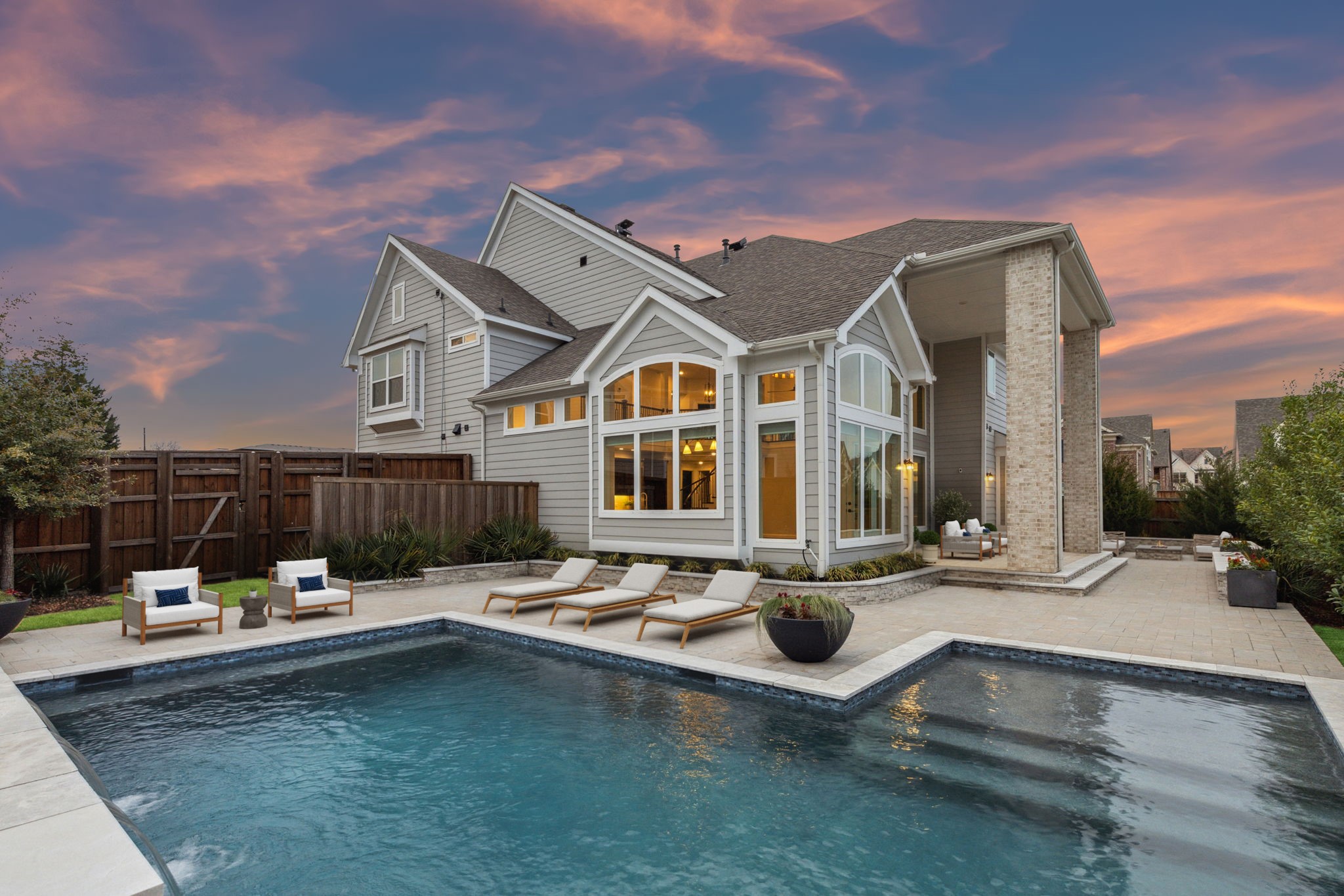 1609 Colonnade Court