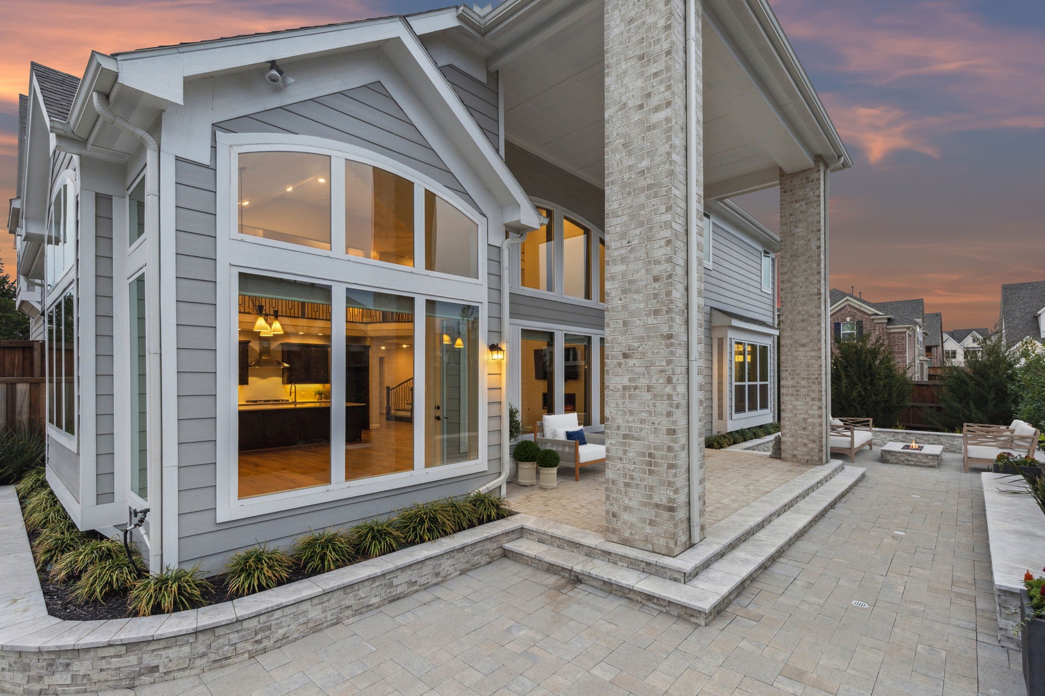 1609 Colonnade Court