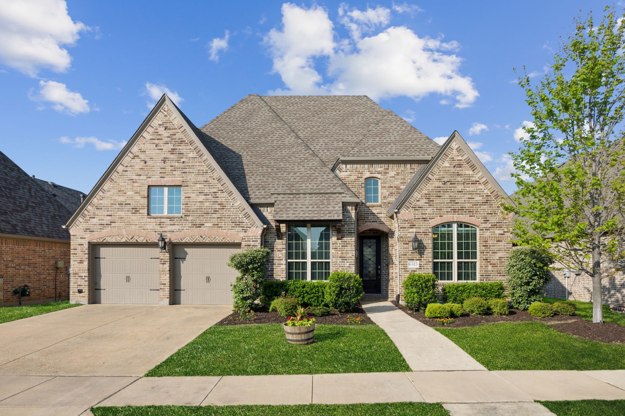 6313 Savannah Oak Trail