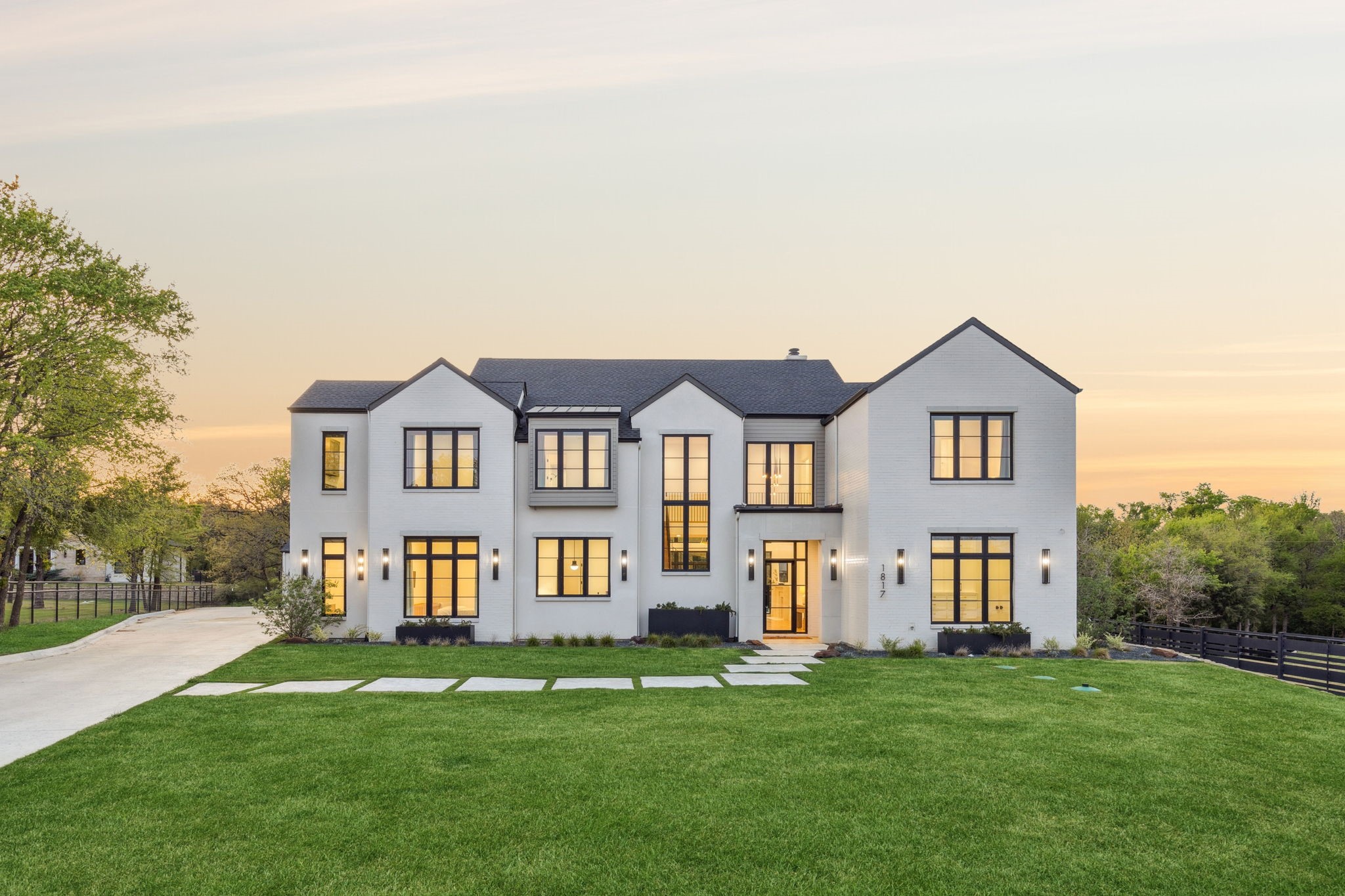 1817 Creekview Court