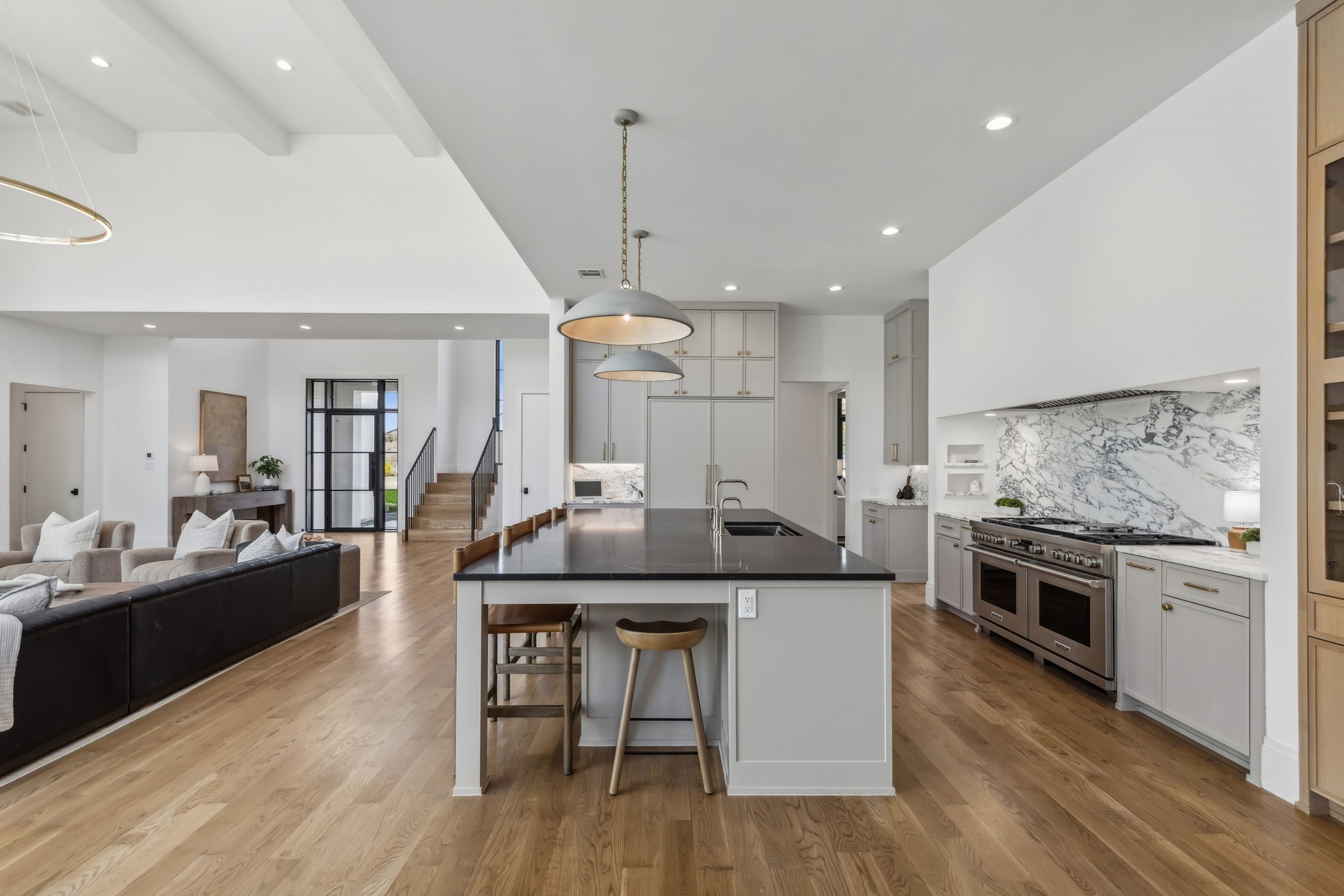 1817 Creekview Court