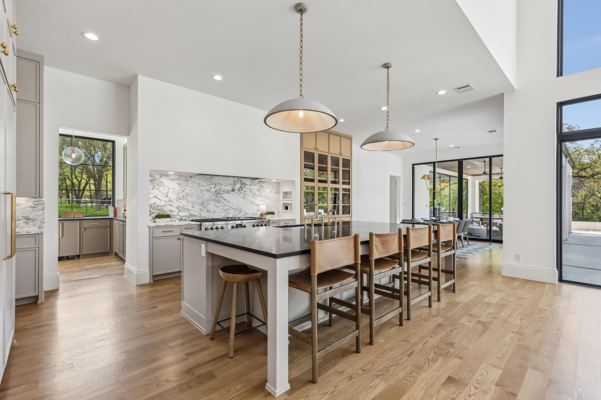1817 Creekview Court