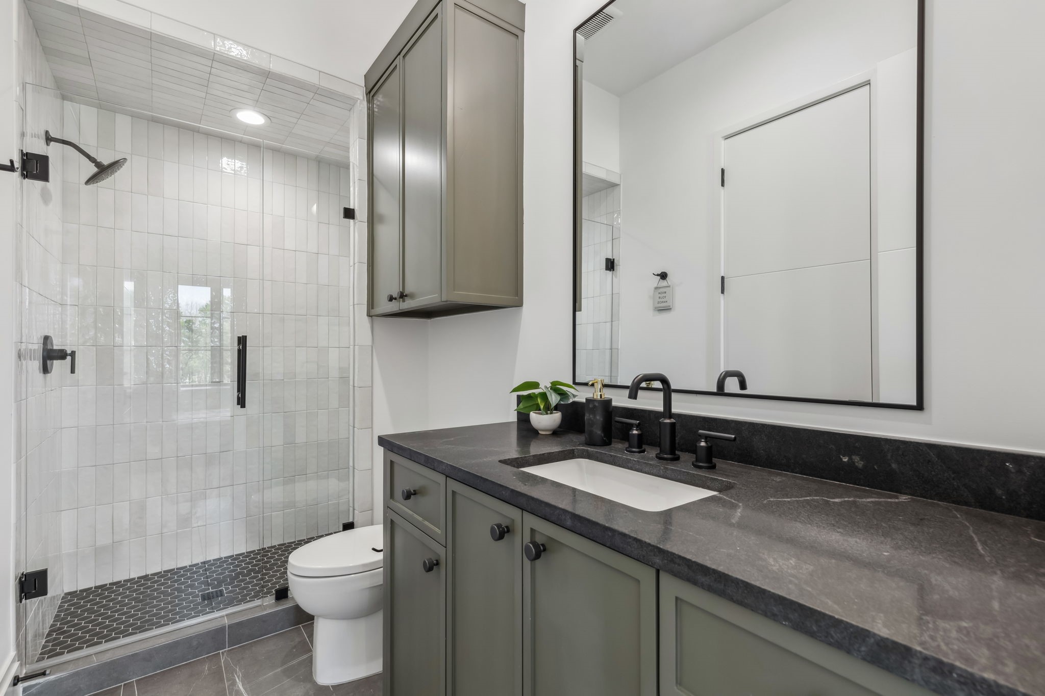 1817 Creekview Court