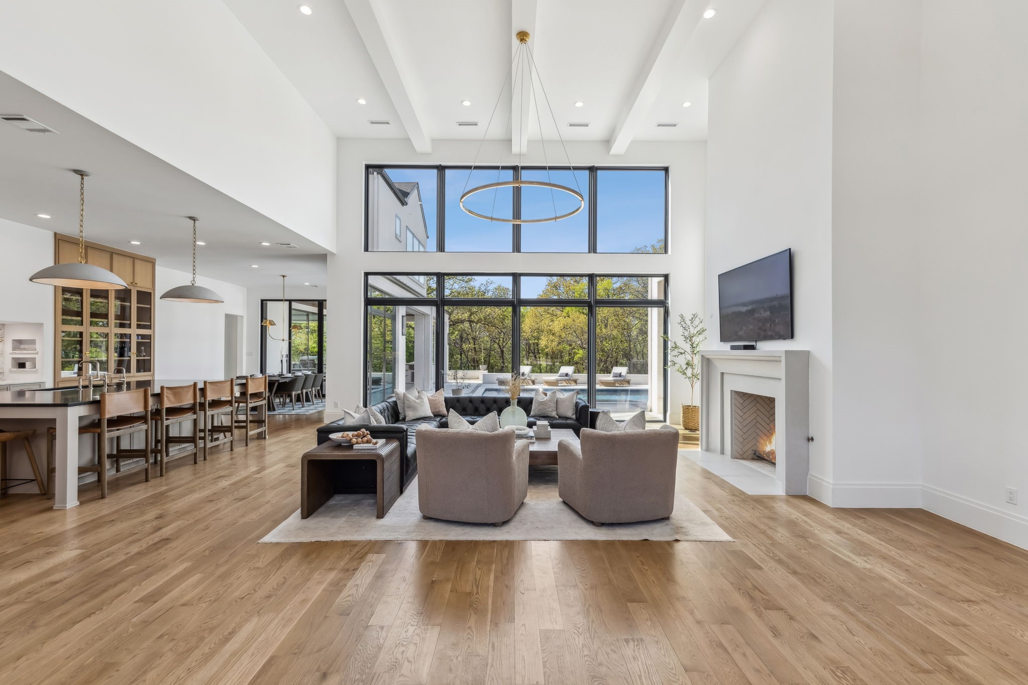 1817 Creekview Court