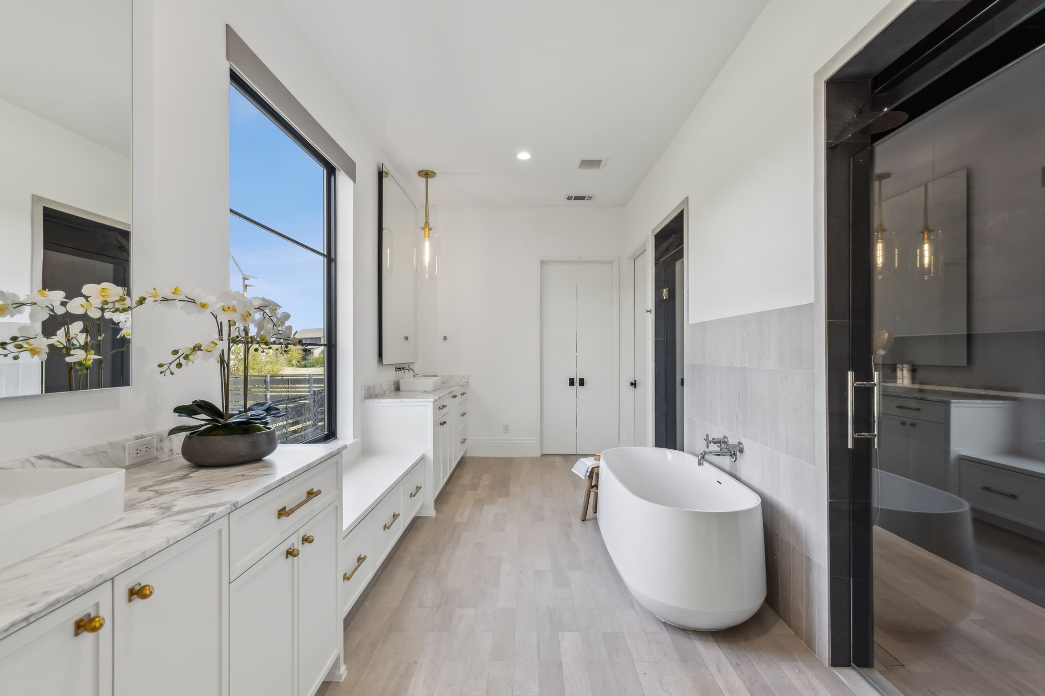 1817 Creekview Court