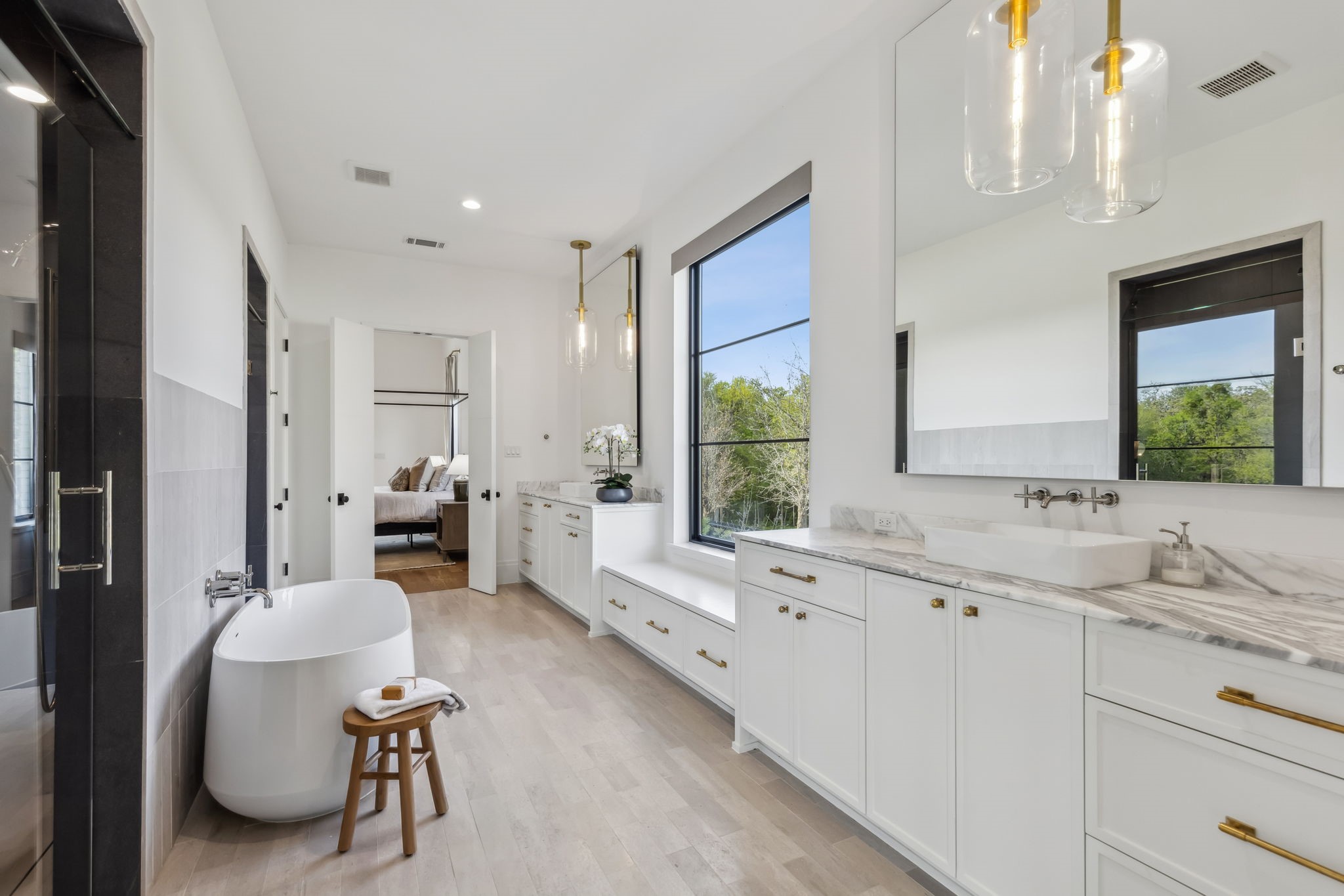 1817 Creekview Court