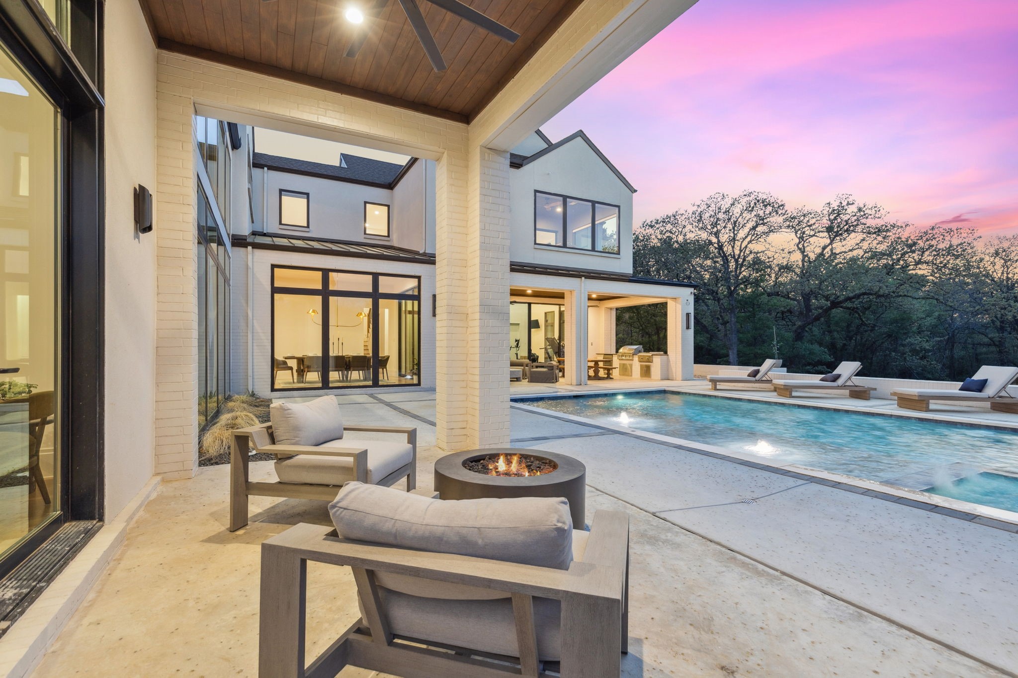1817 Creekview Court