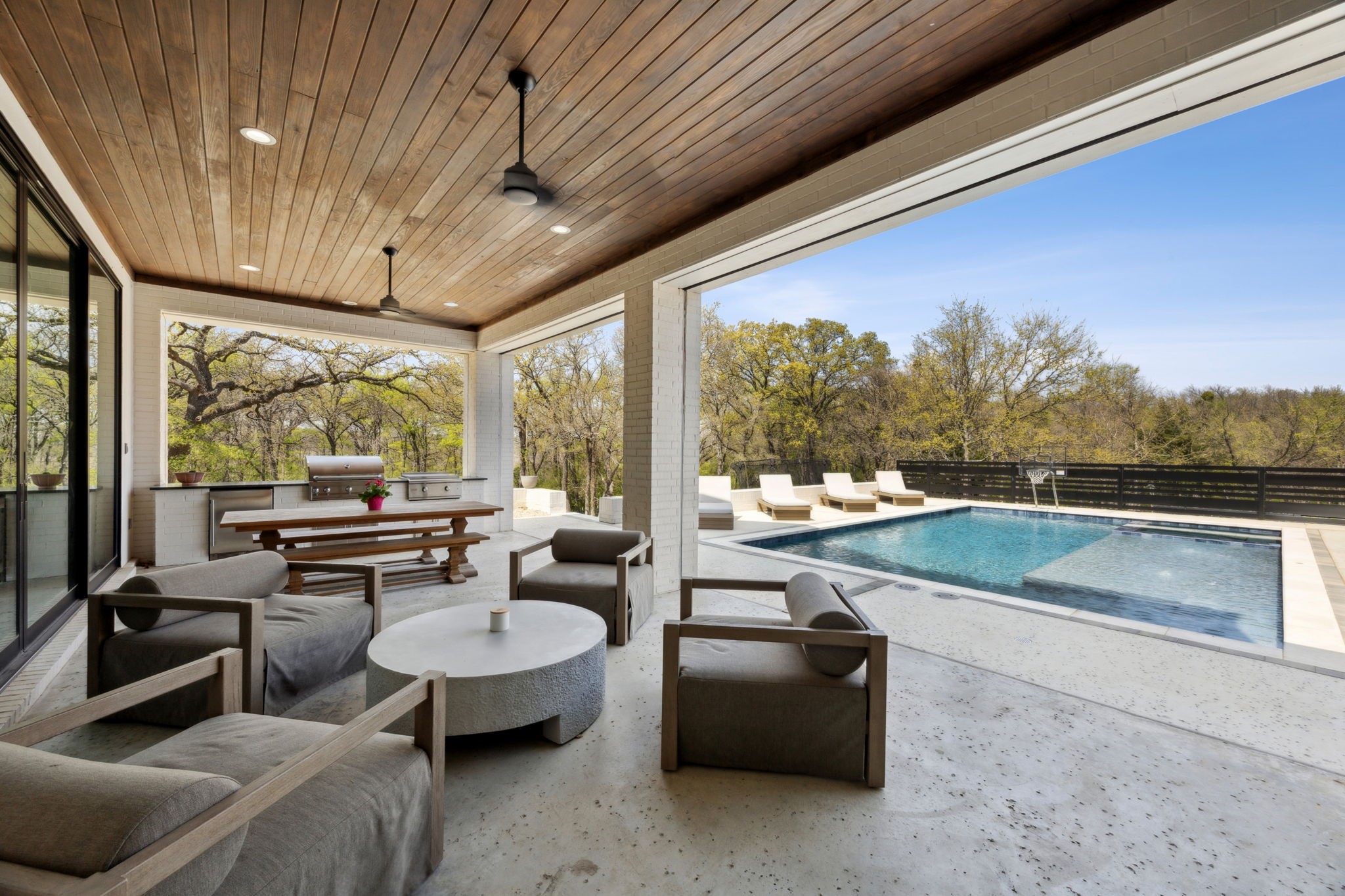 1817 Creekview Court