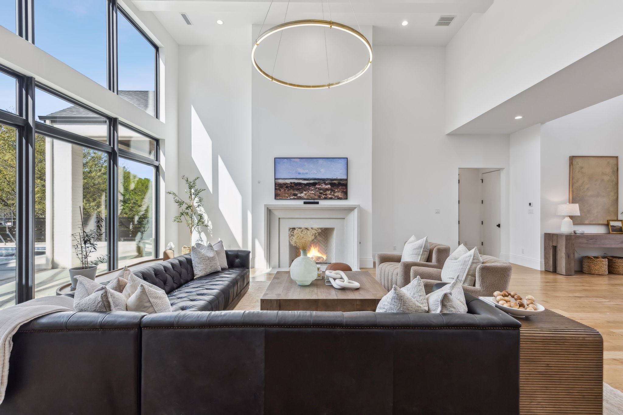 1817 Creekview Court