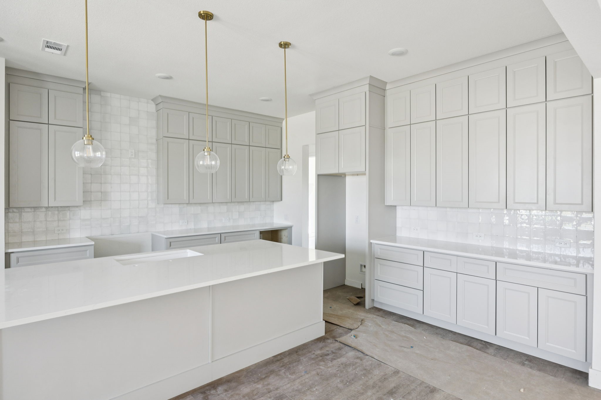 711 Hummingbird Lane