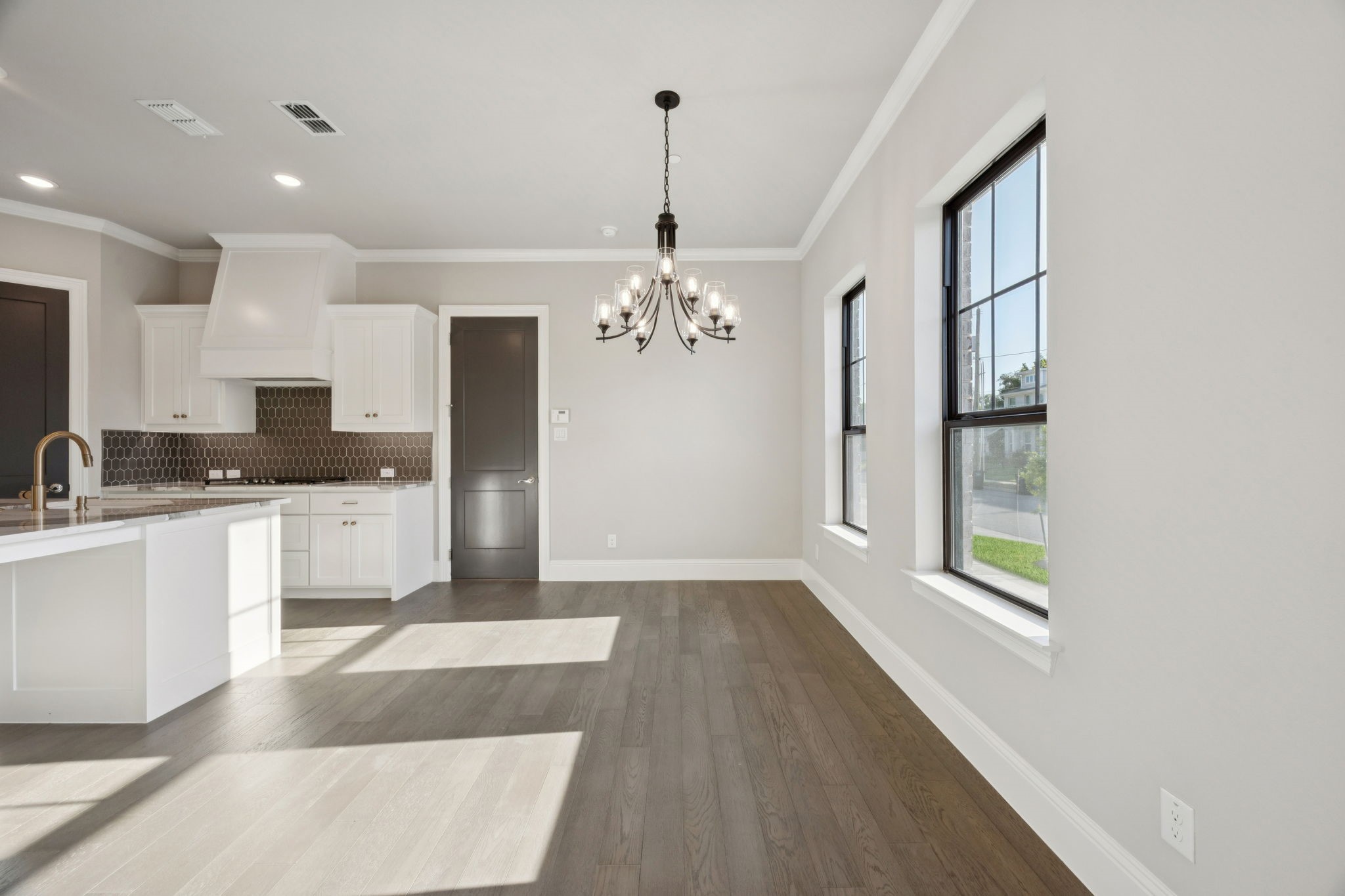 305 Sunset Lane 101