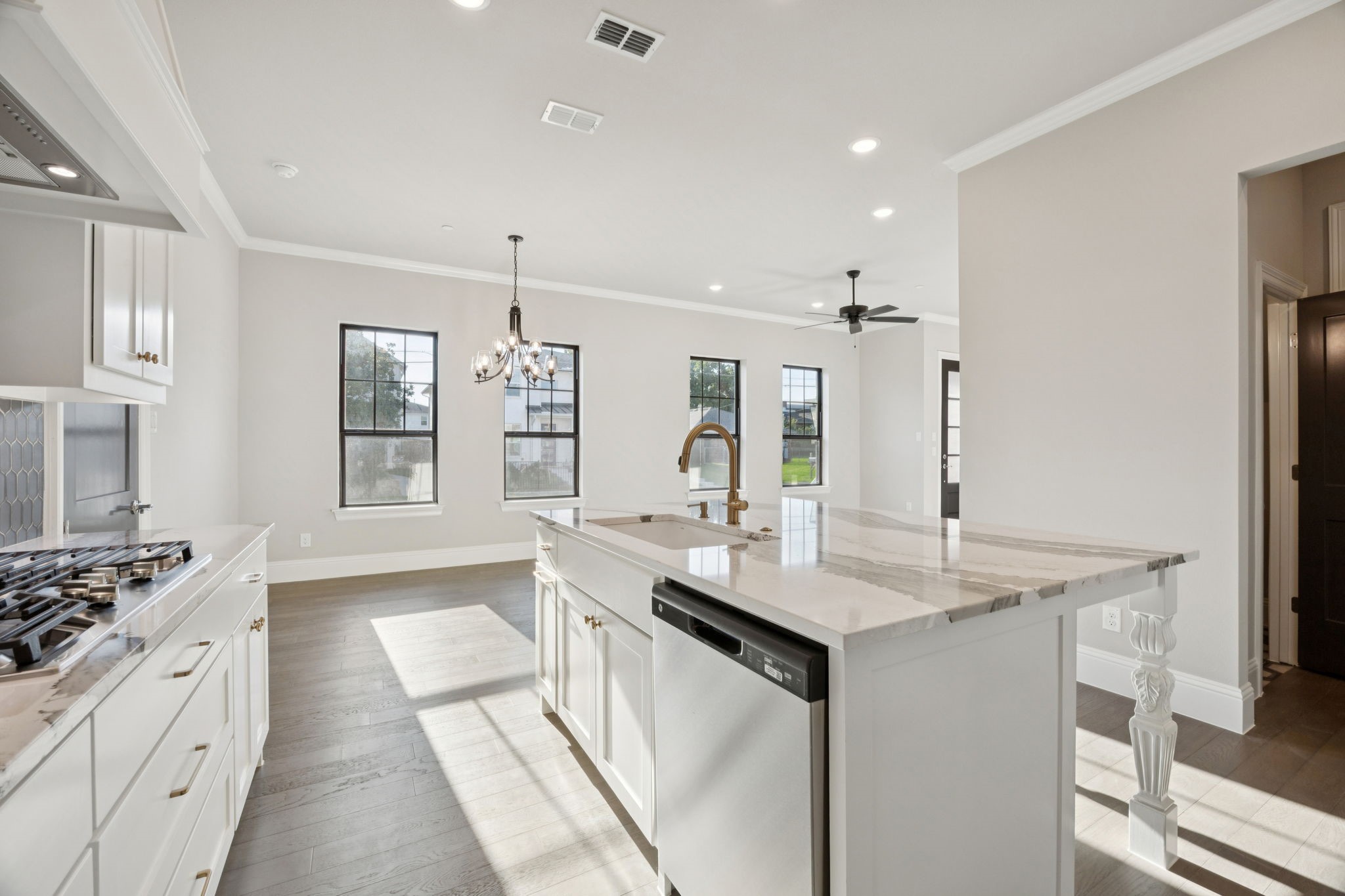 305 Sunset Lane 101