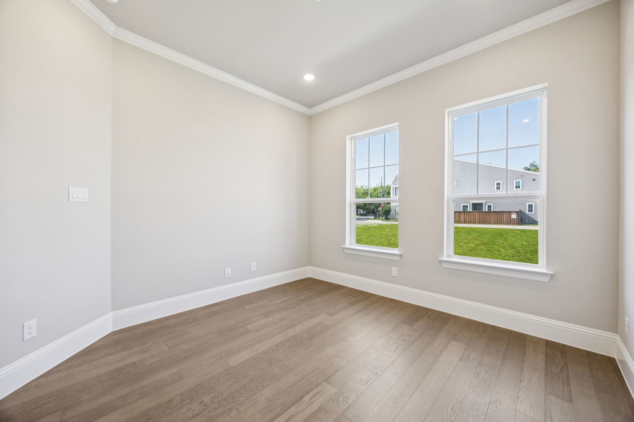 305 Sunset Lane 102