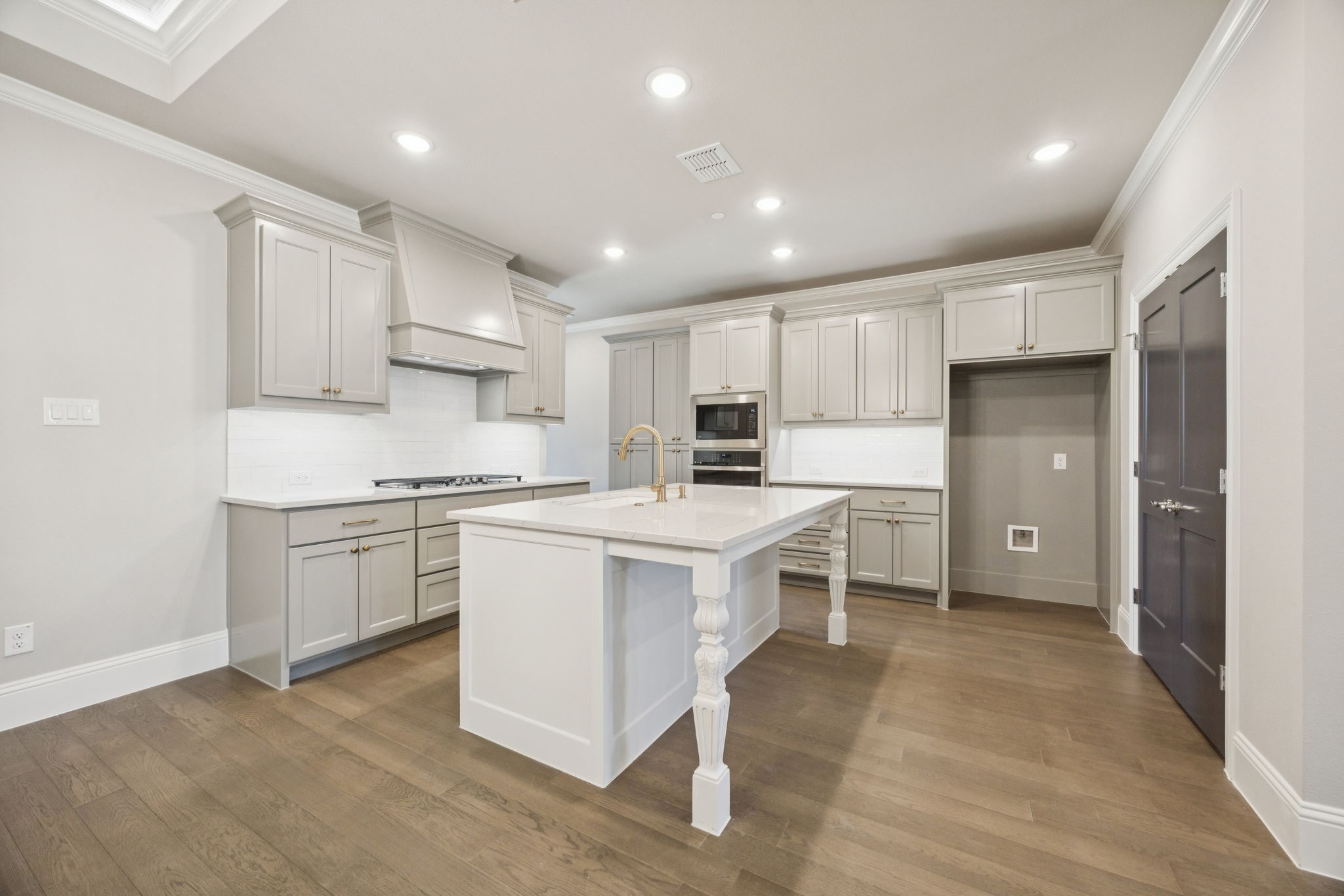 305 Sunset Lane 103