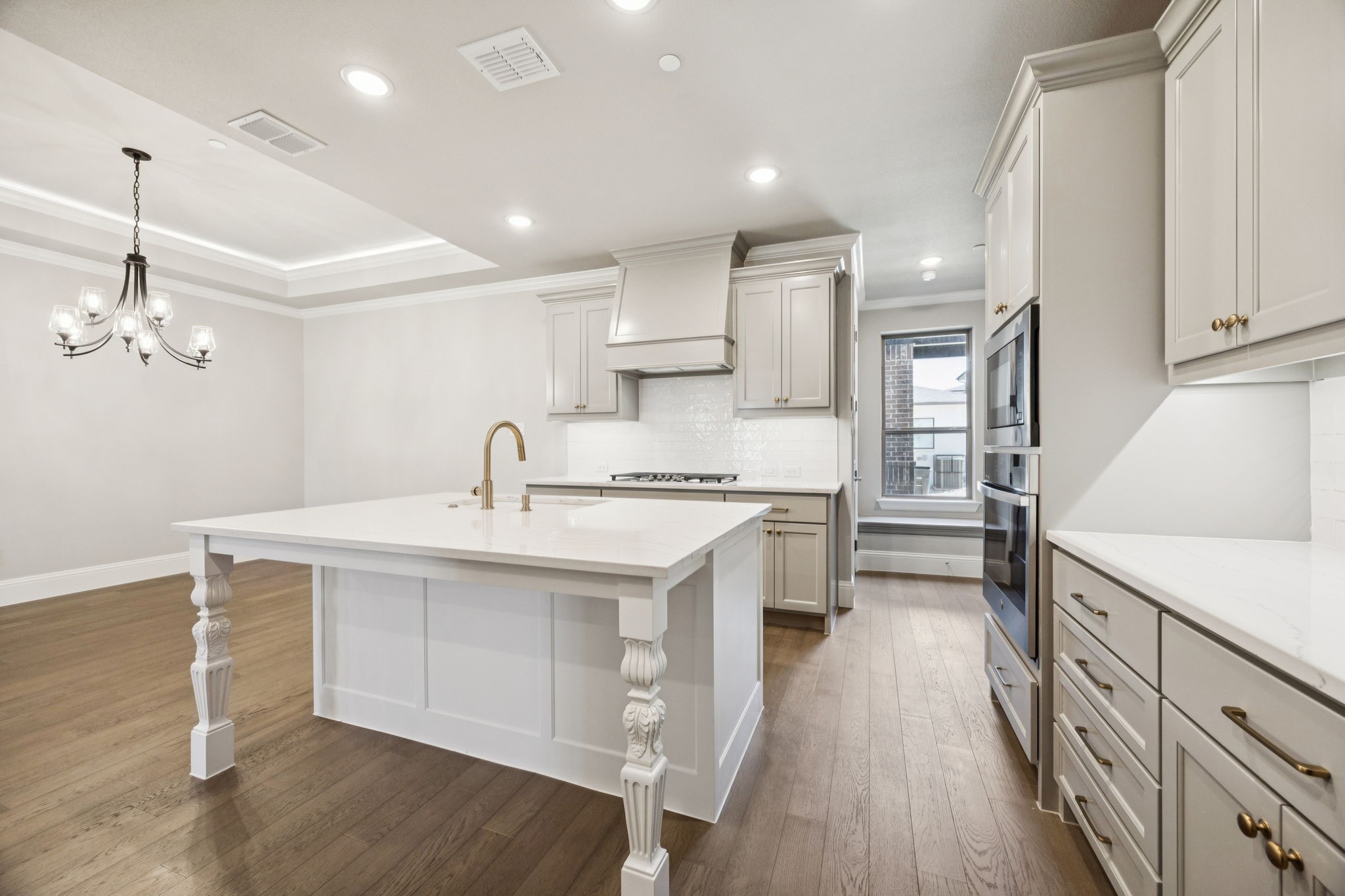 305 Sunset Lane 103