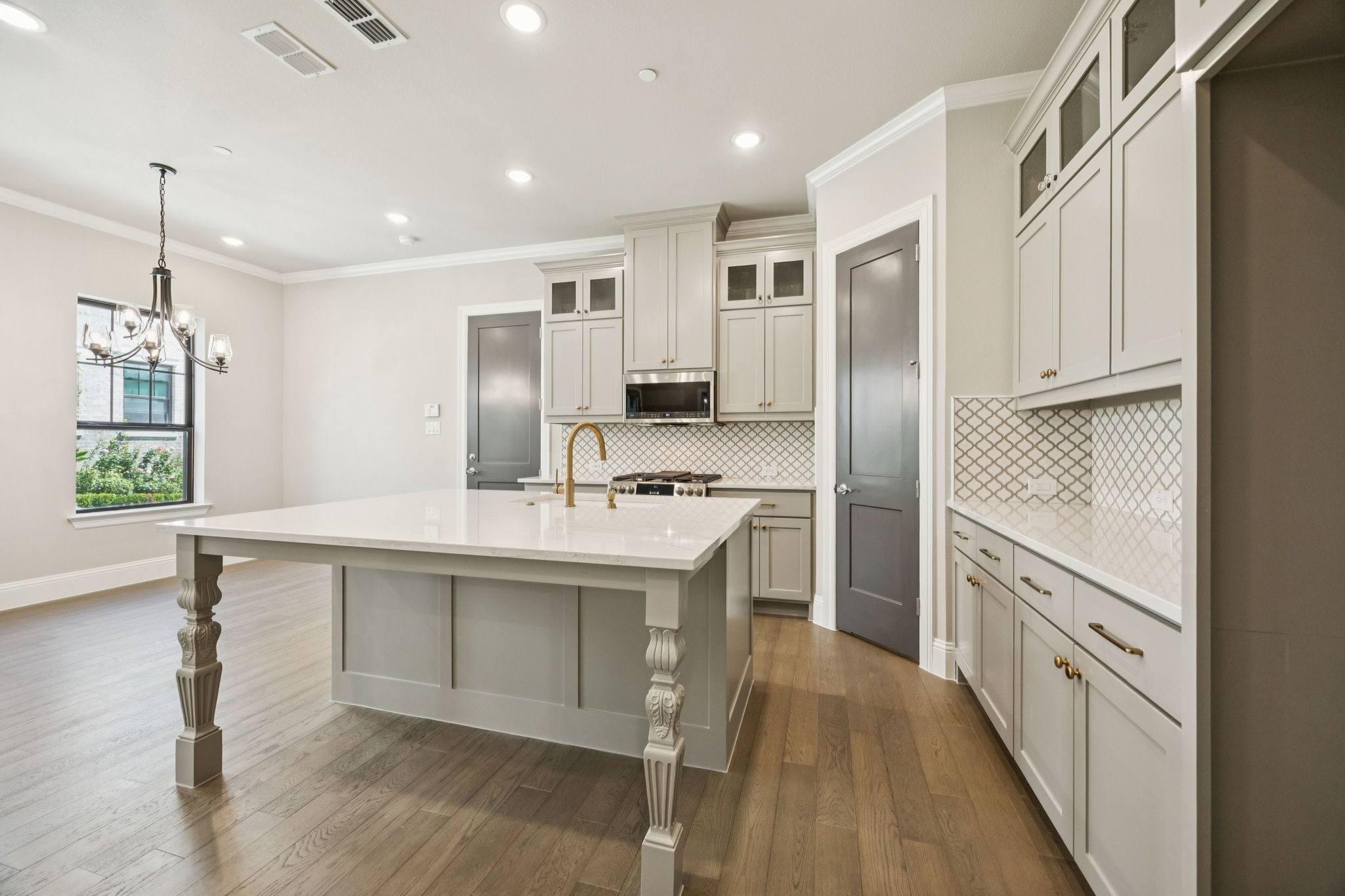 305 Sunset Lane 104