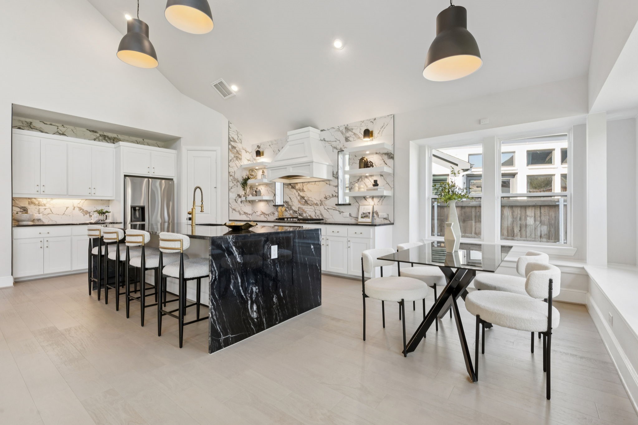 2366 Alcove Drive