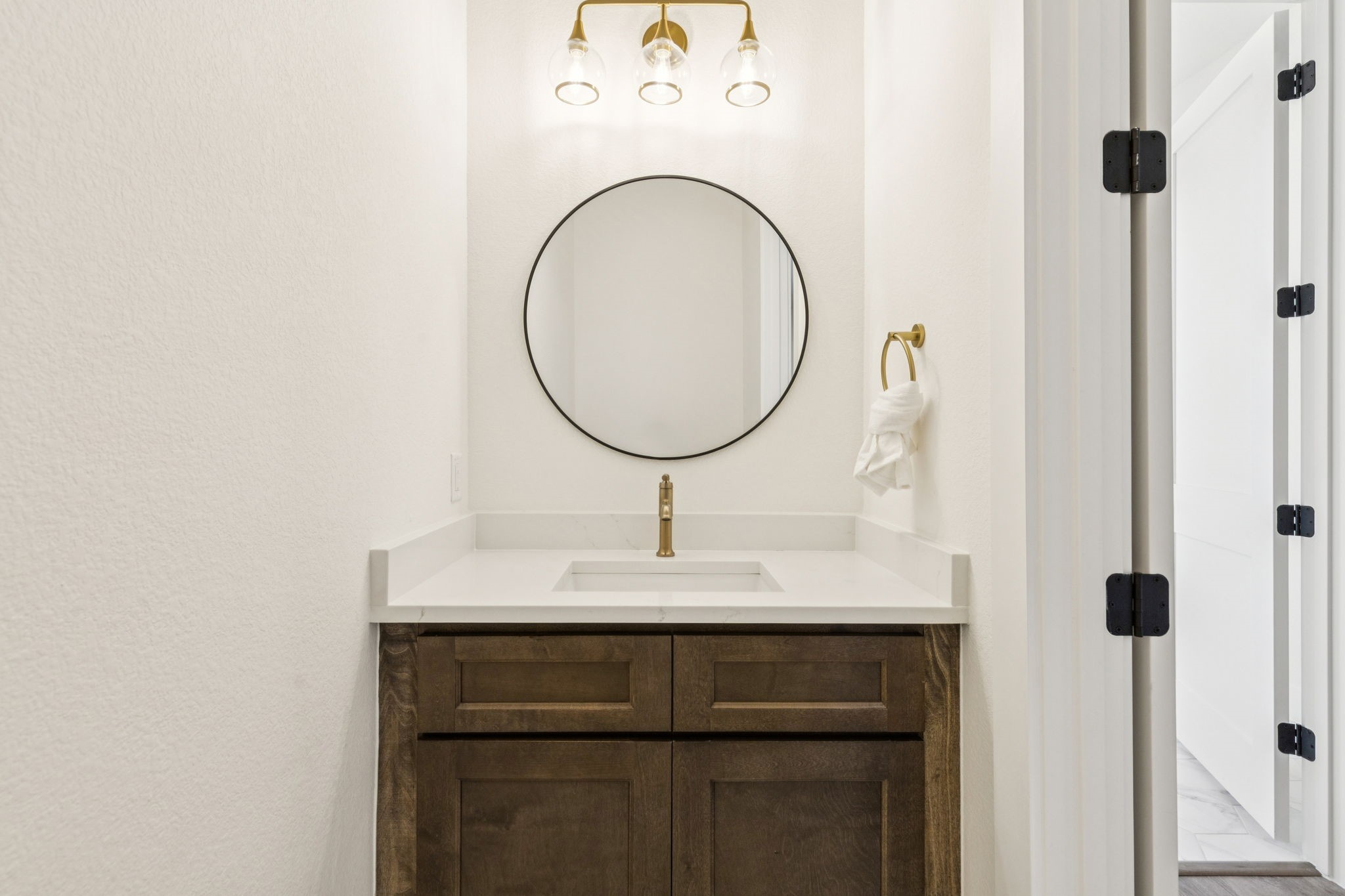 711 Hummingbird Lane