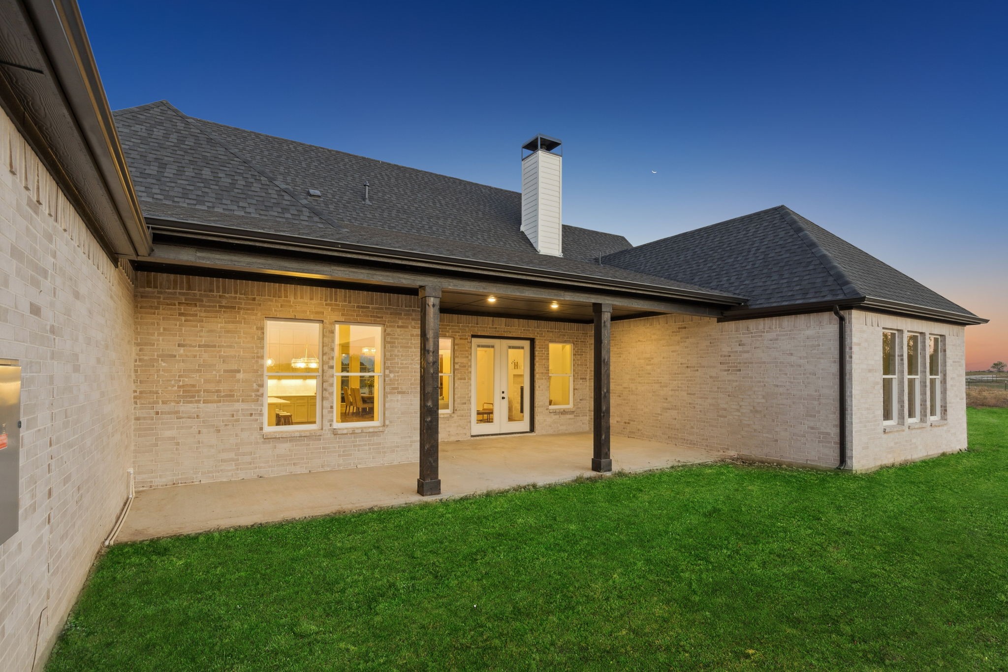 711 Hummingbird Lane