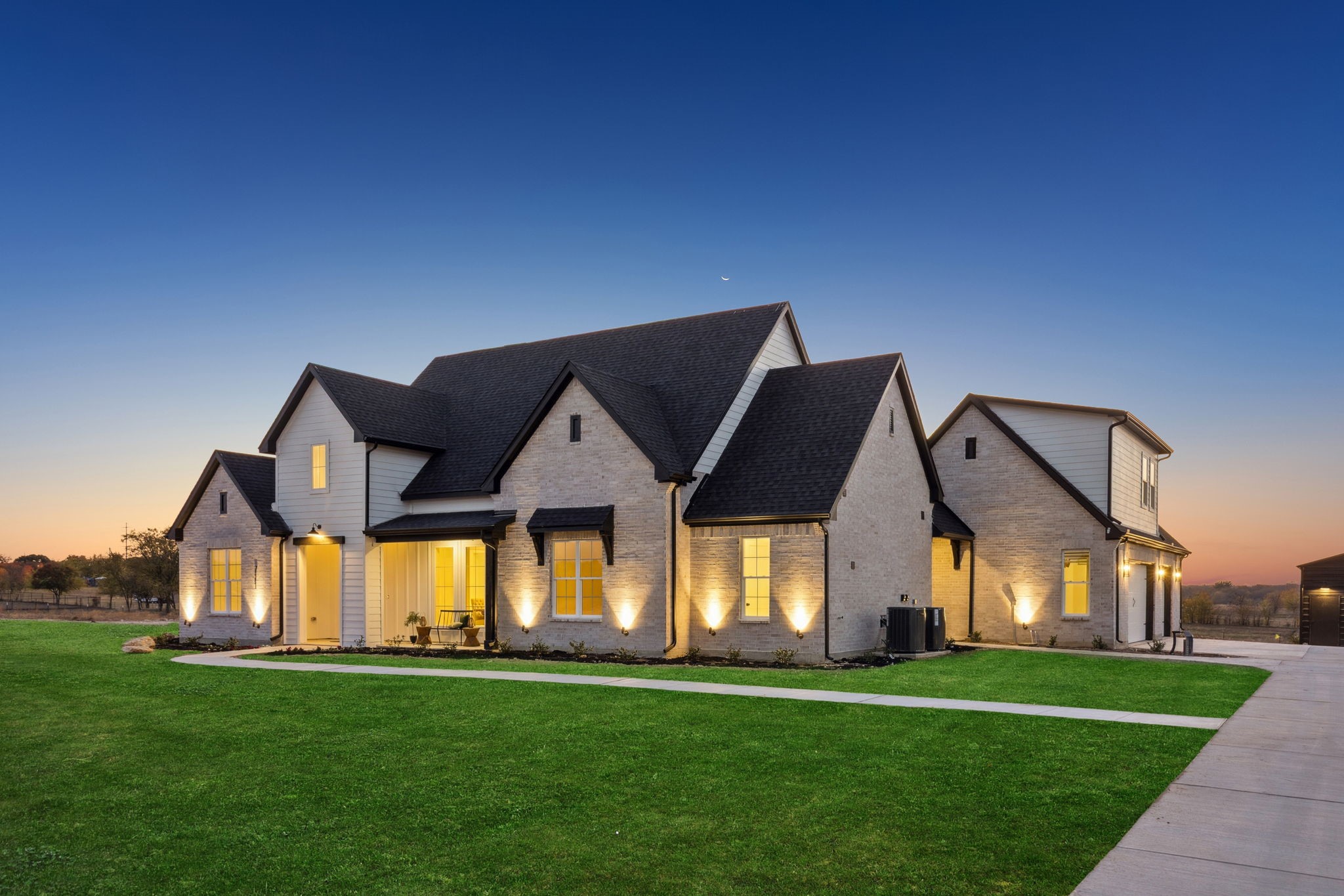 711 Hummingbird Lane