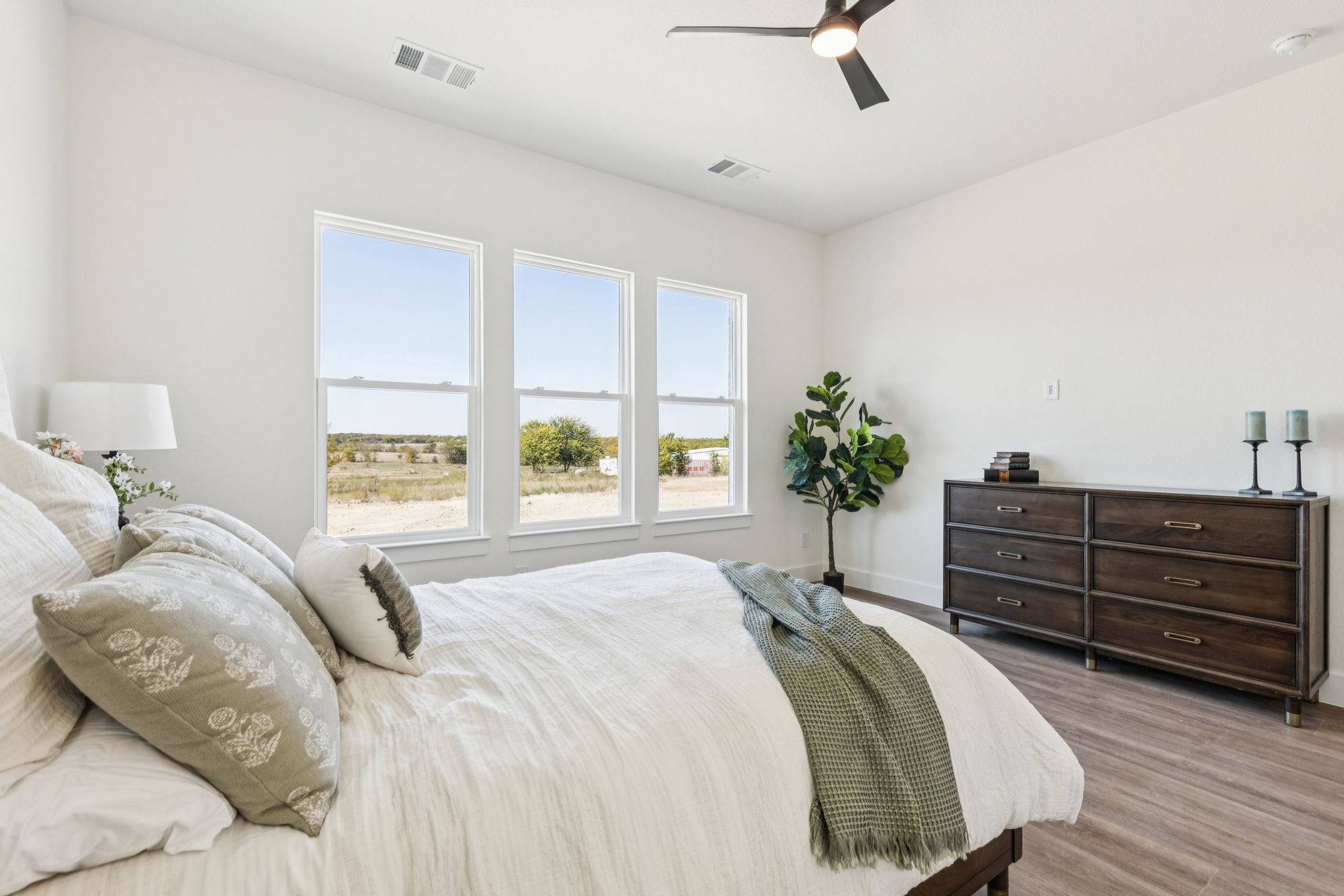 711 Hummingbird Lane