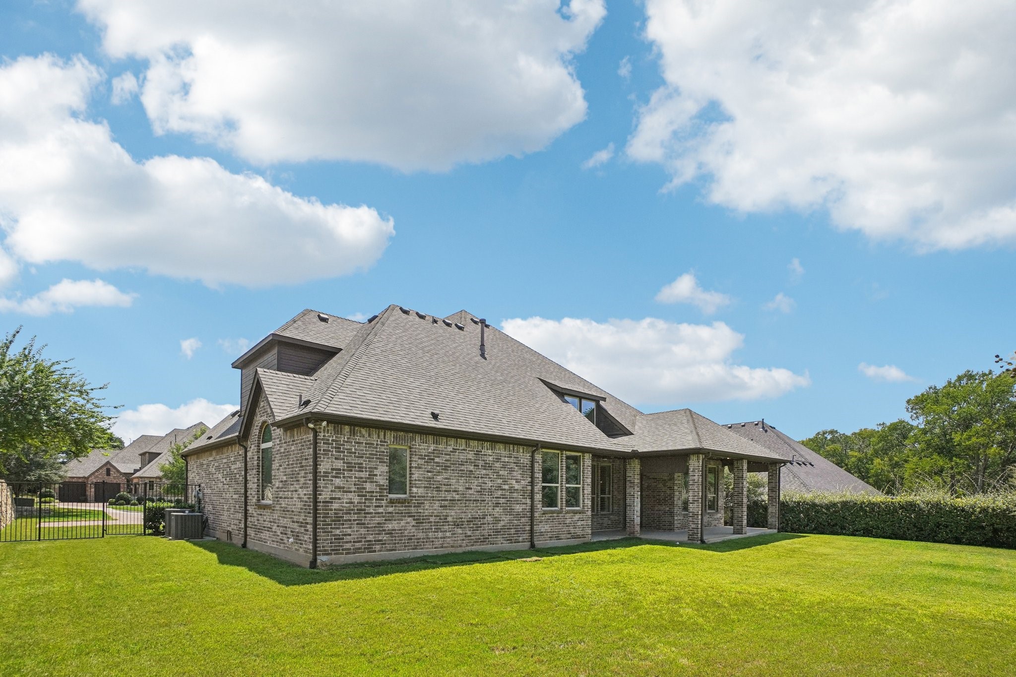 3 Hale Court