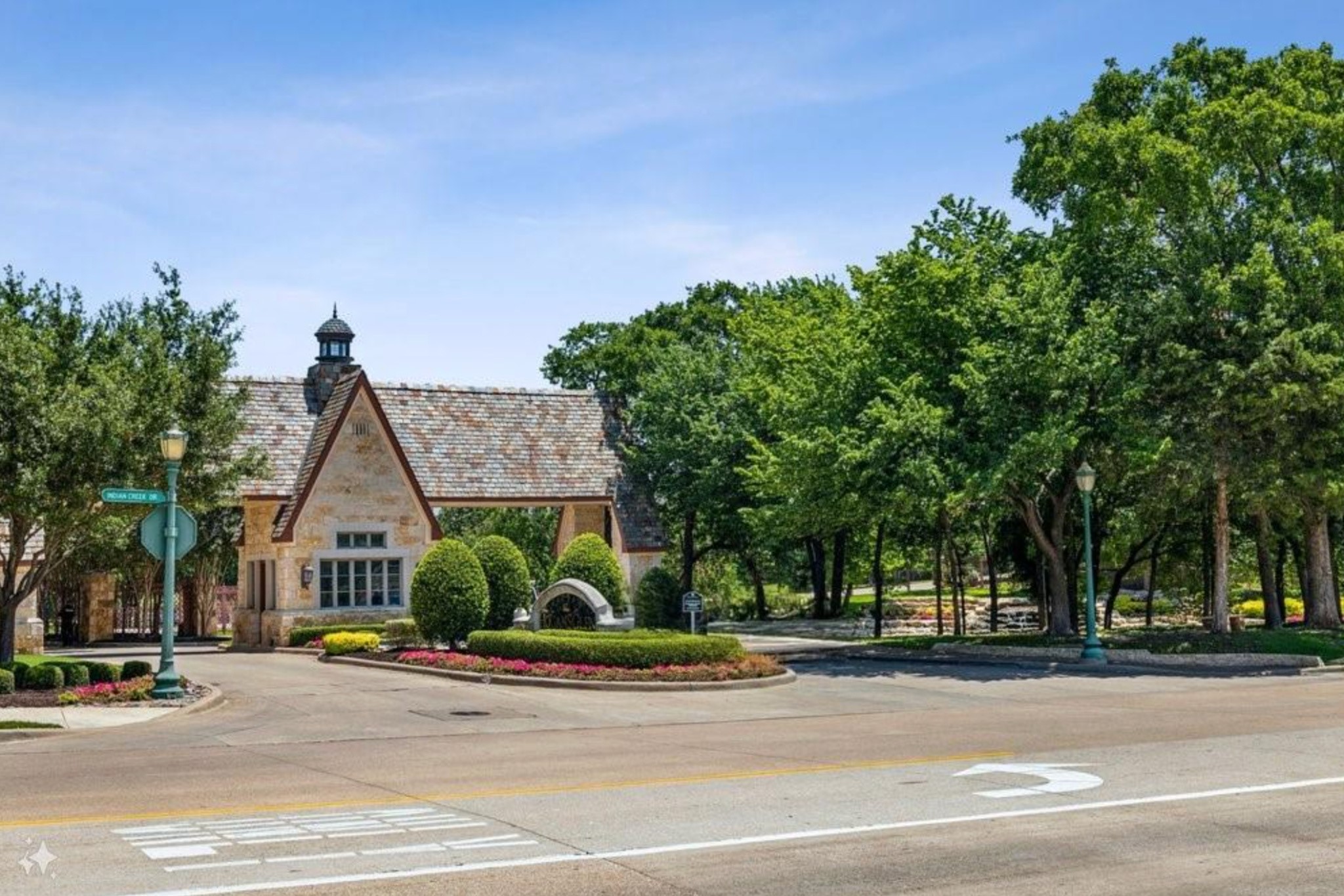 3 Hale Court
