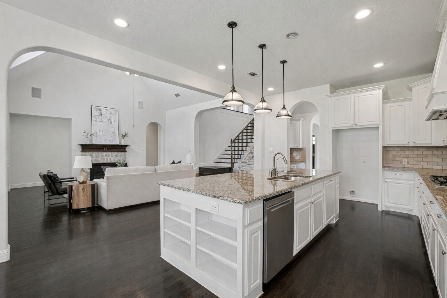 3 Hale Court
