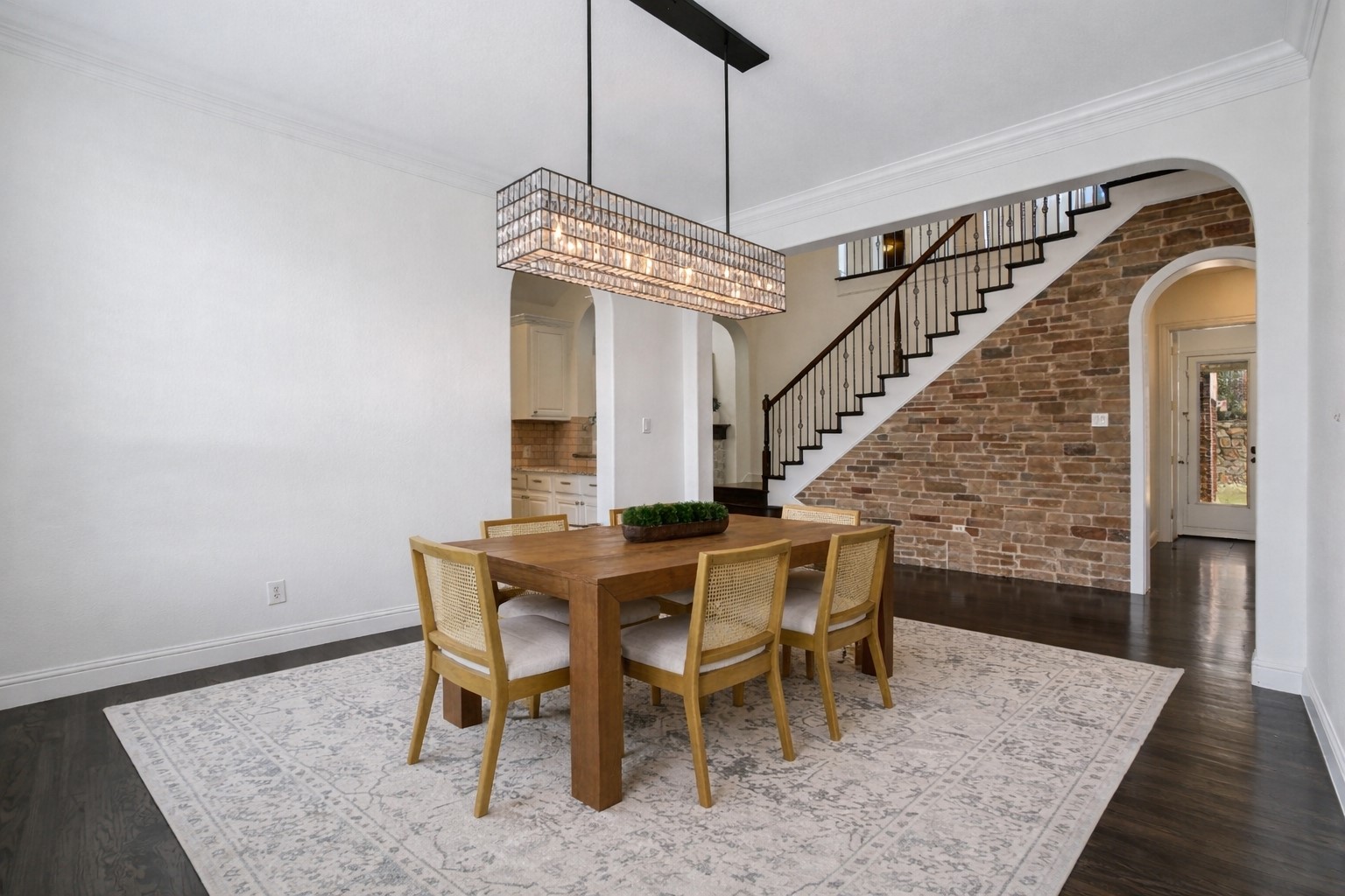 3 Hale Court