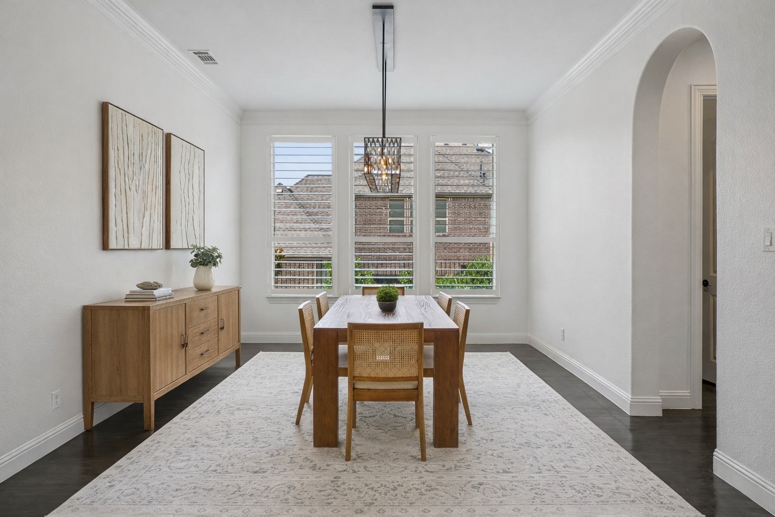 3 Hale Court