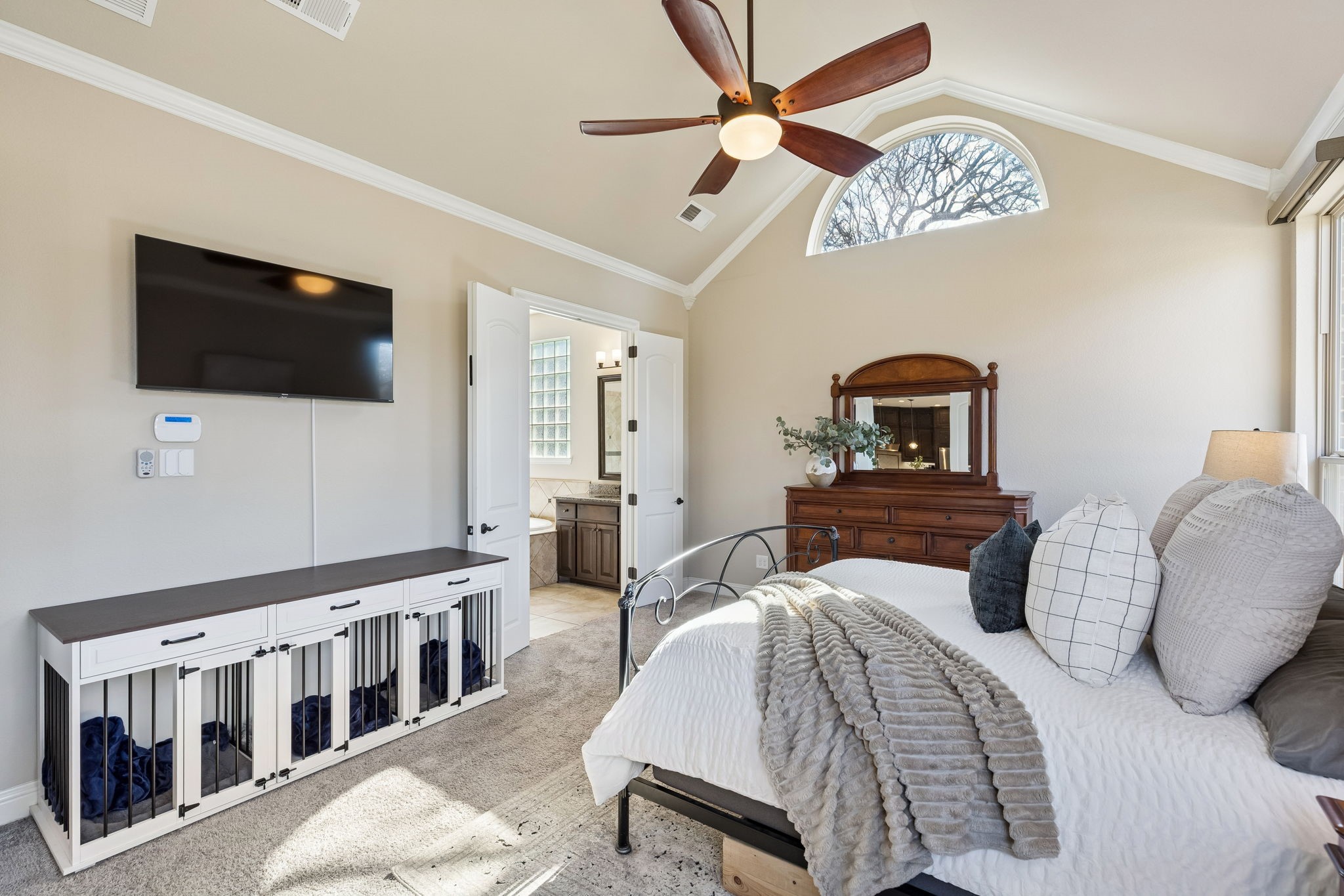 11100 Falling Leaf Trail